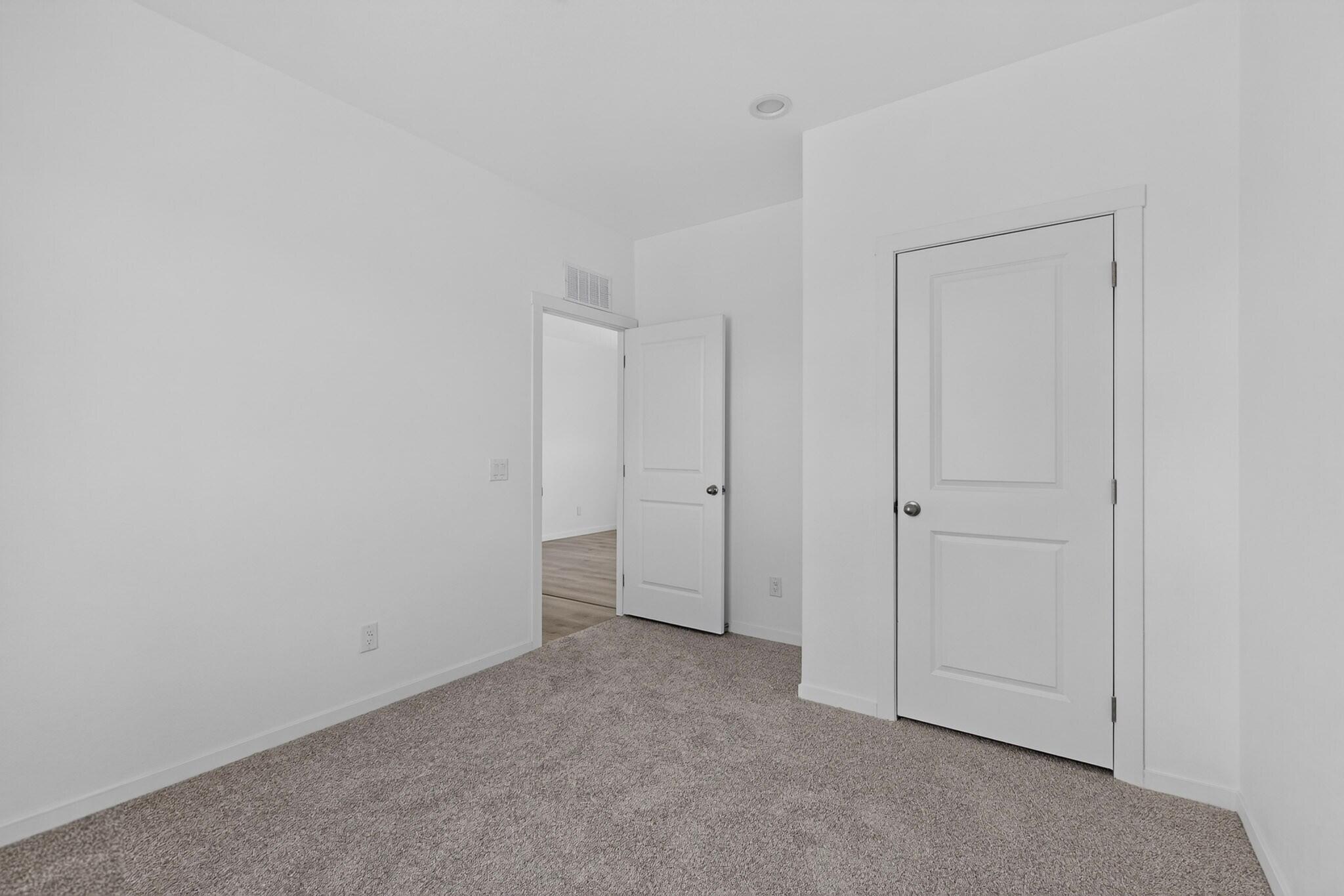 Photo 17 — 1401 11th Street SW