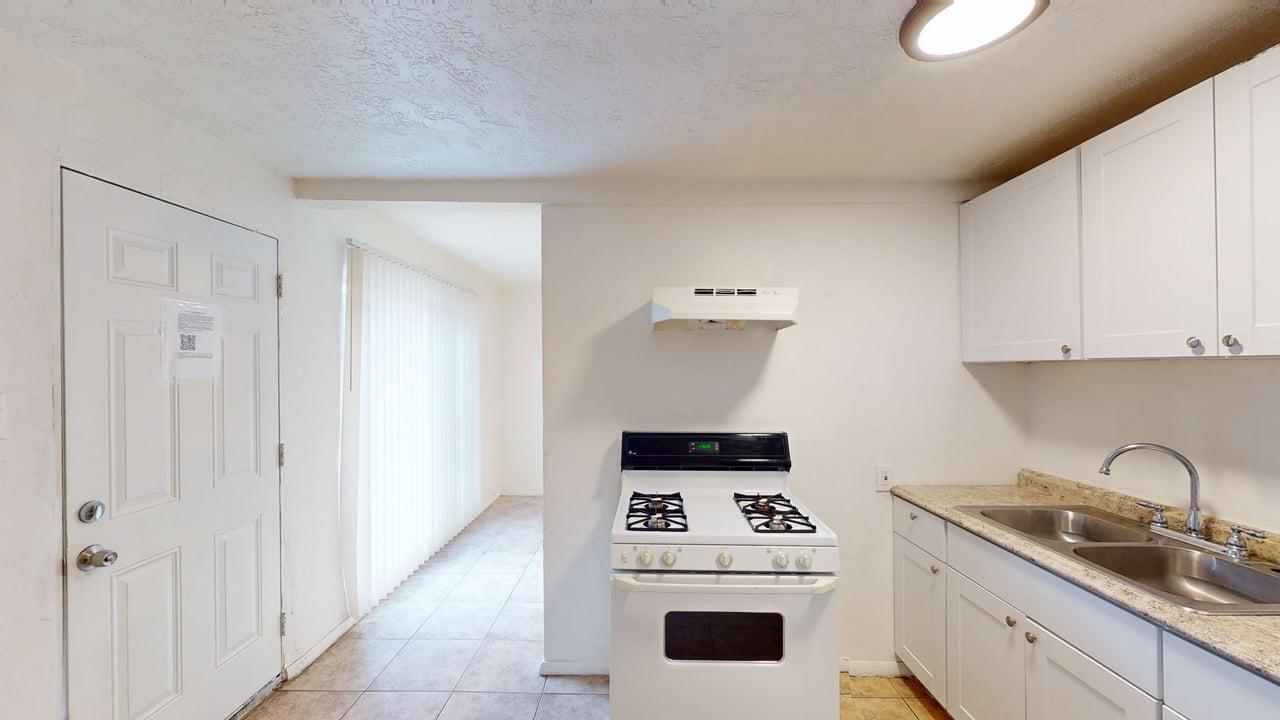 Photo 18 — 6720 Cochiti Road SE