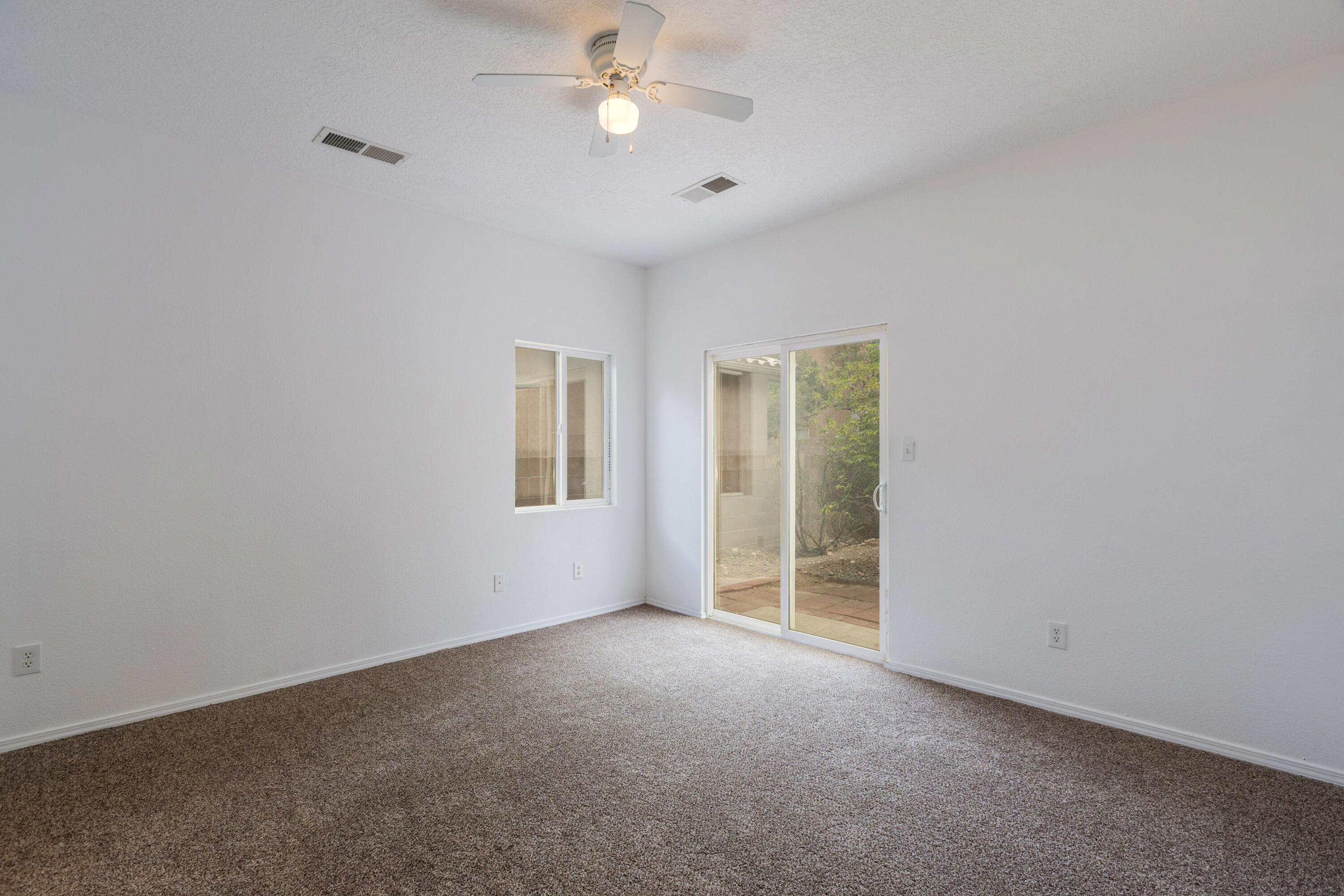 Photo 12 — 7524 Cricket Hill Drive NE