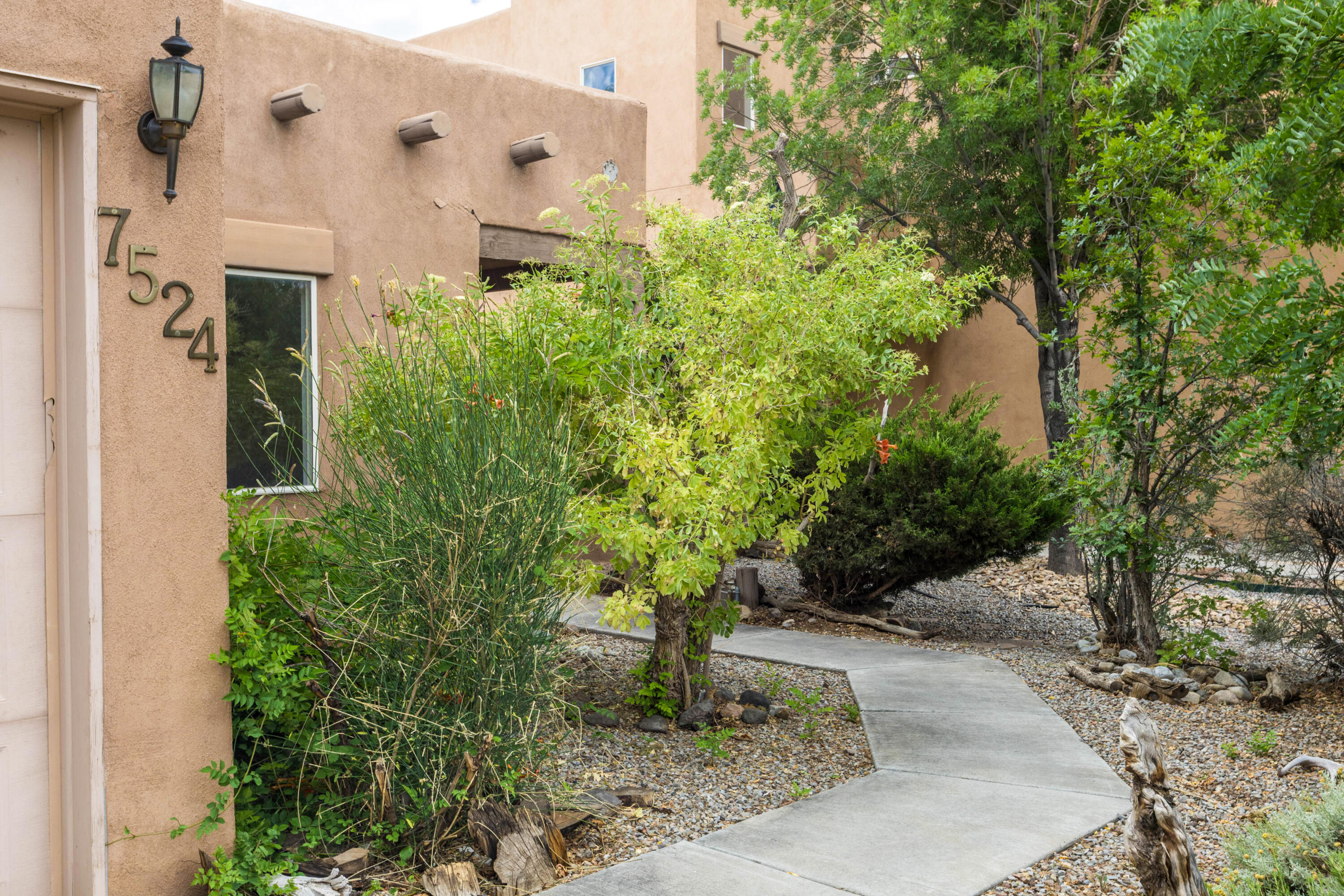 Photo 2 — 7524 Cricket Hill Drive NE