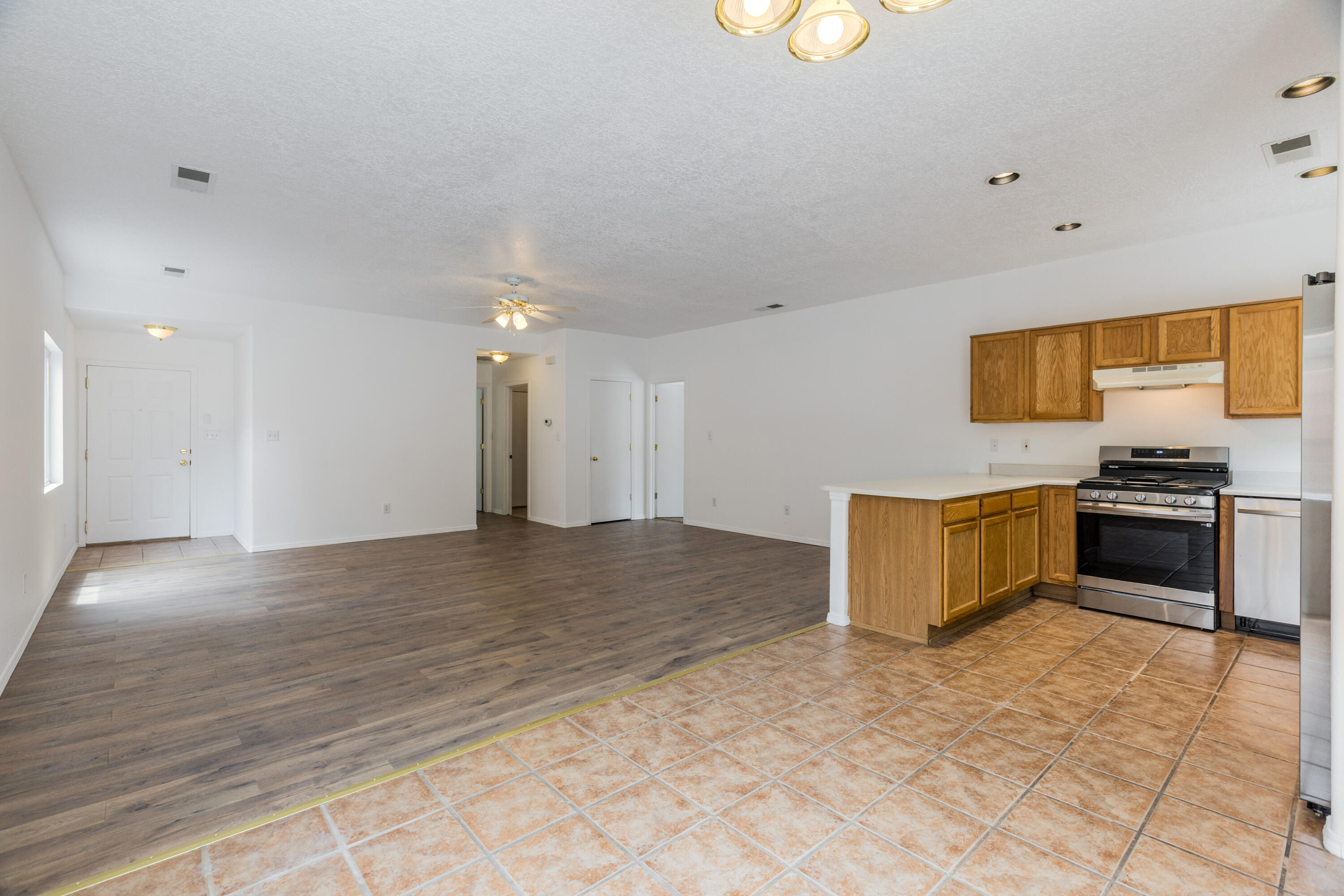 Photo 9 — 7524 Cricket Hill Drive NE