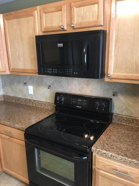 Photo 9 — 1808 Buena Vista Drive SE 2