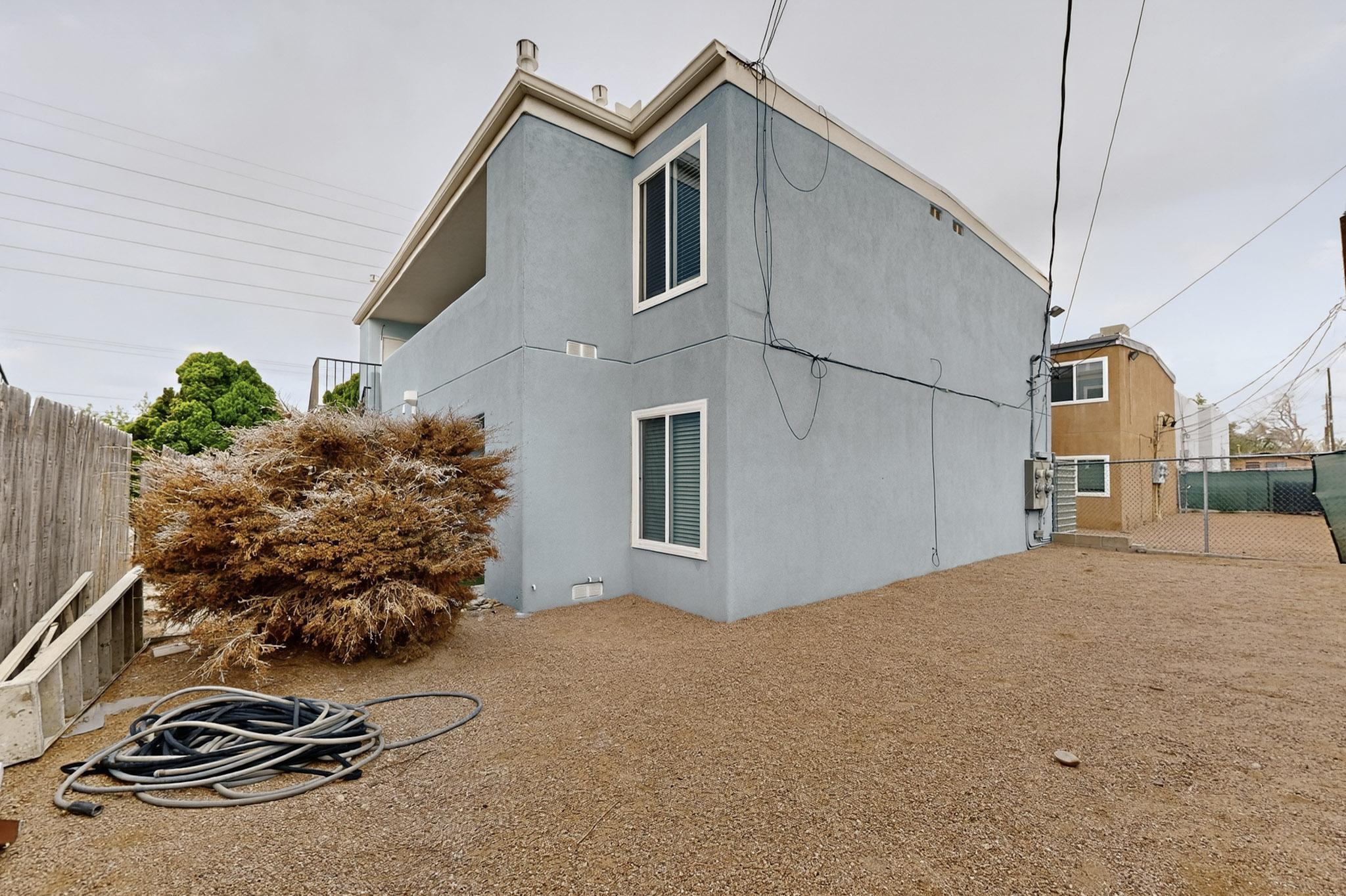 Photo 5 — 1812 Buena Vista Drive SE 4