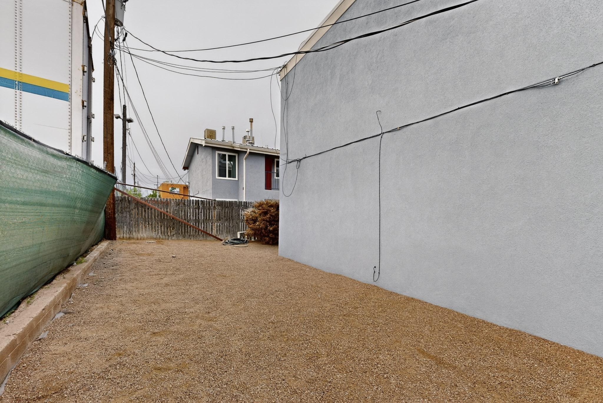 Photo 6 — 1812 Buena Vista Drive SE 4