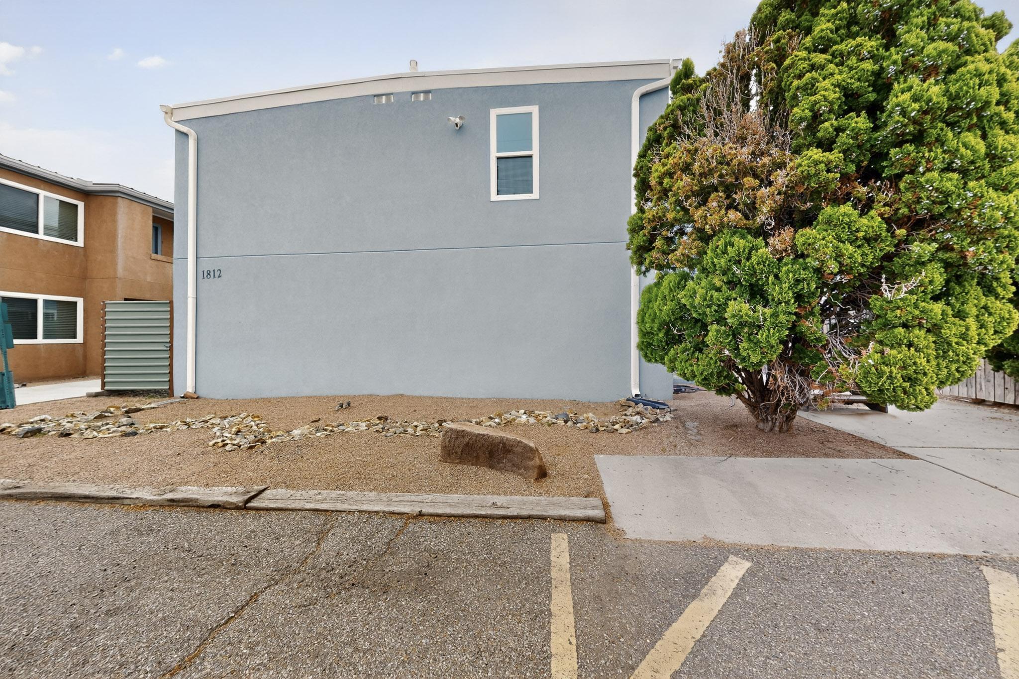 Photo 11 — 1812 Buena Vista Drive SE 4