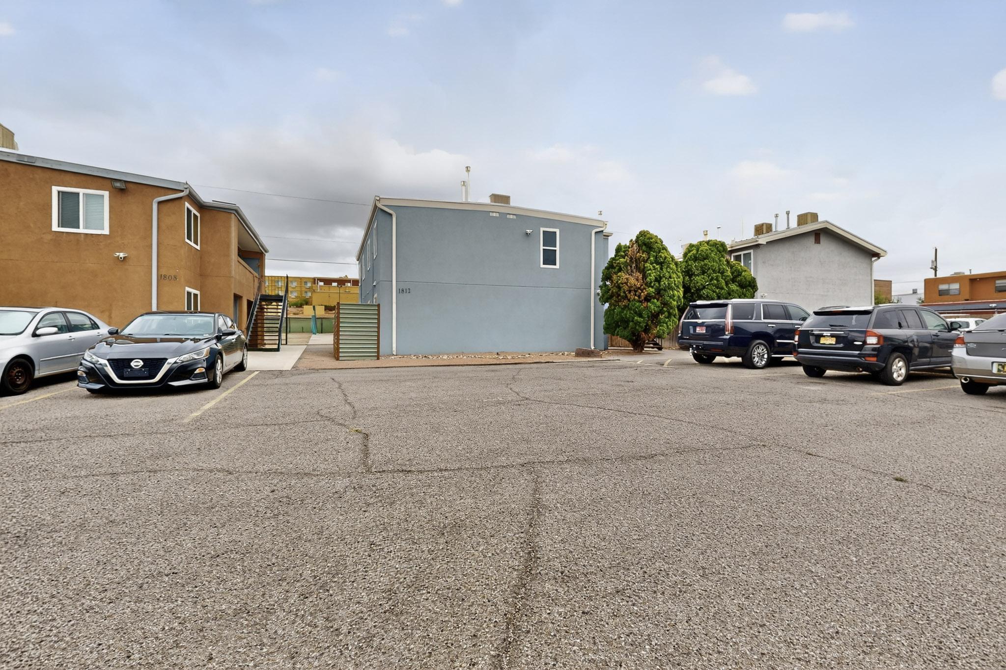 Photo 13 — 1812 Buena Vista Drive SE 4