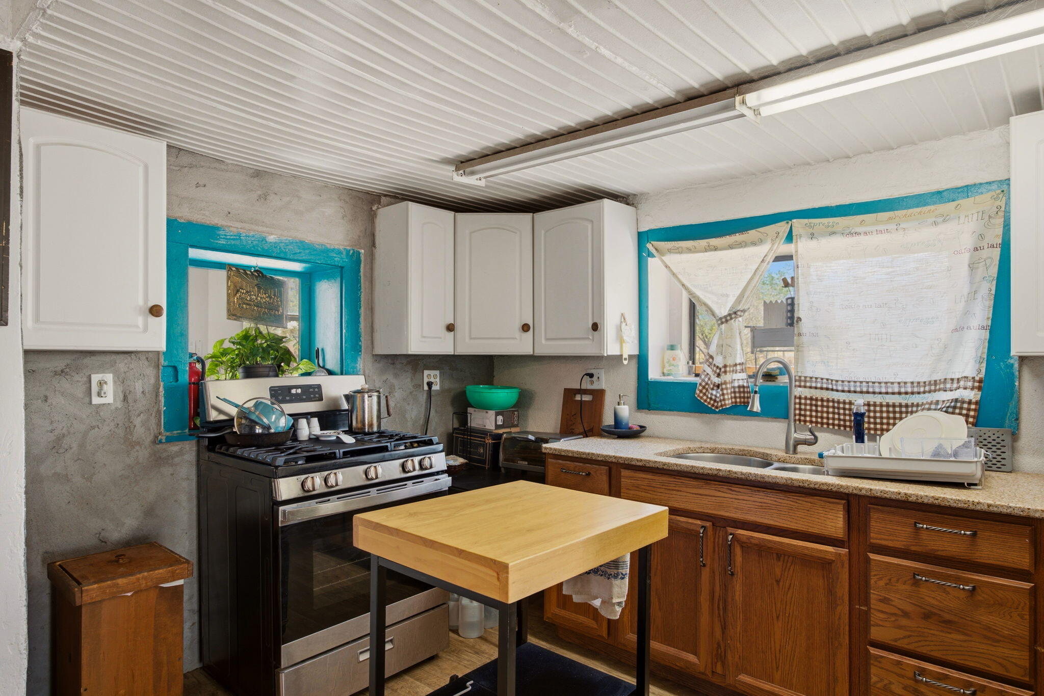 Photo 10 — 708 S Spruce Street