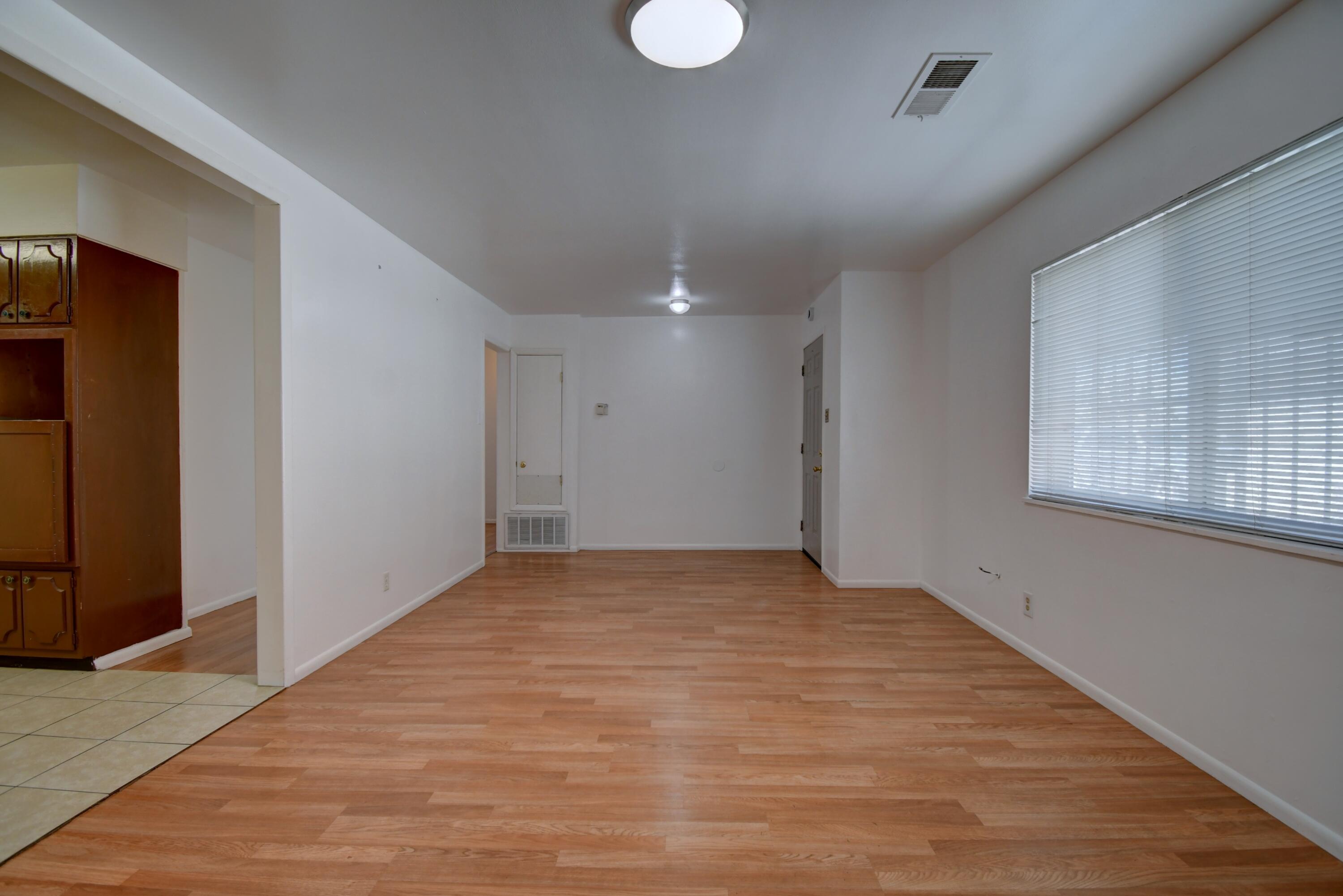 Photo 12 — 3513 Crest Avenue SE
