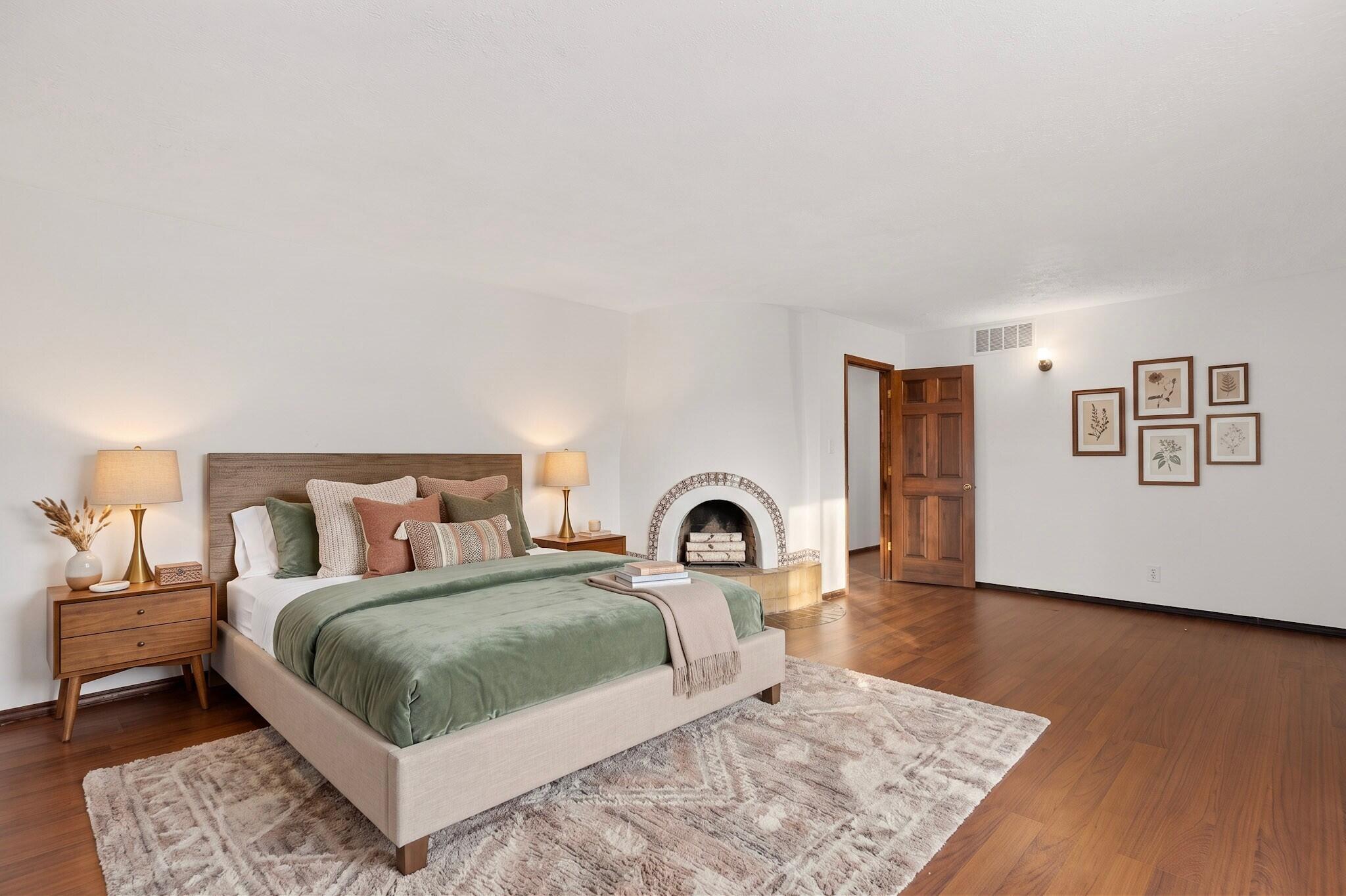 Photo 15 — 3300 La Mancha Drive NW