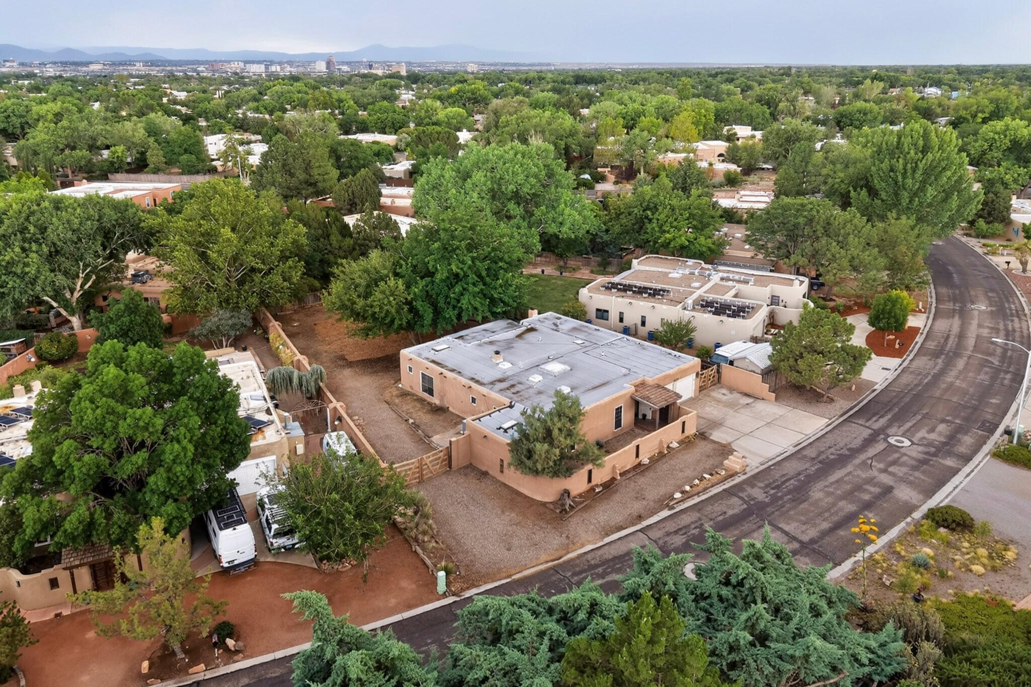 Photo 10 — 3300 La Mancha Drive NW