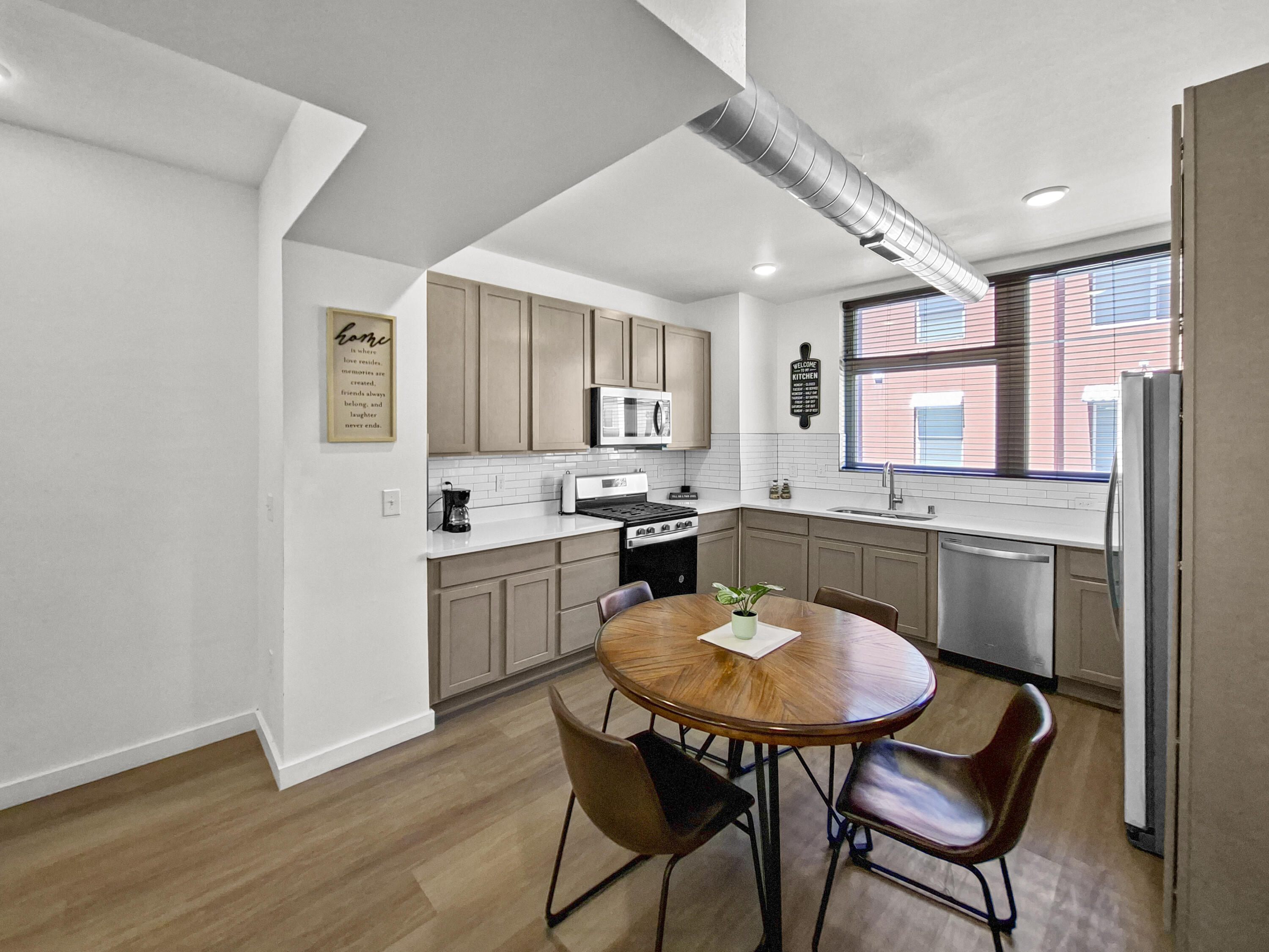 Photo 11 — 304 Titanium Street SW