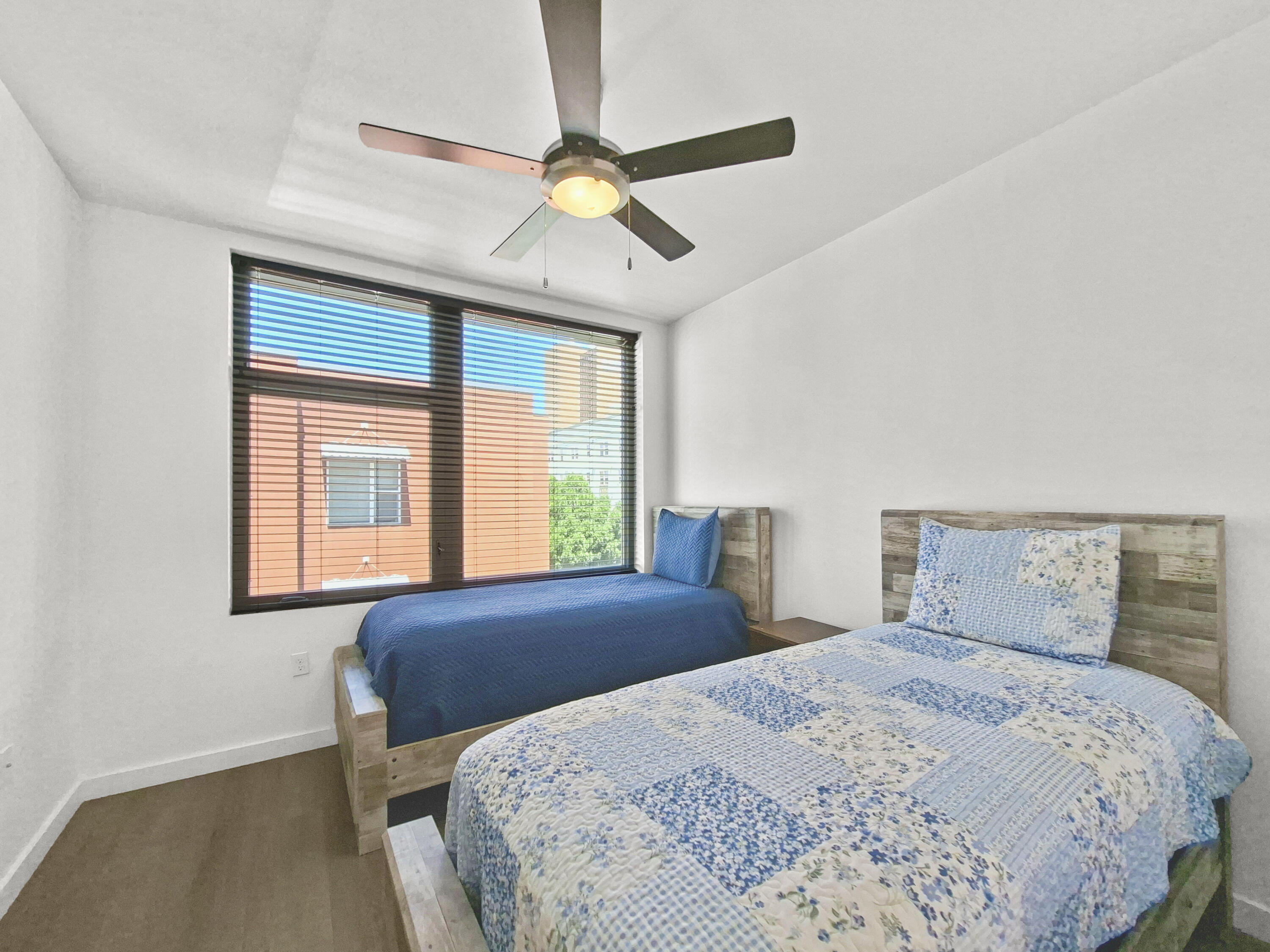 Photo 4 — 304 Titanium Street SW