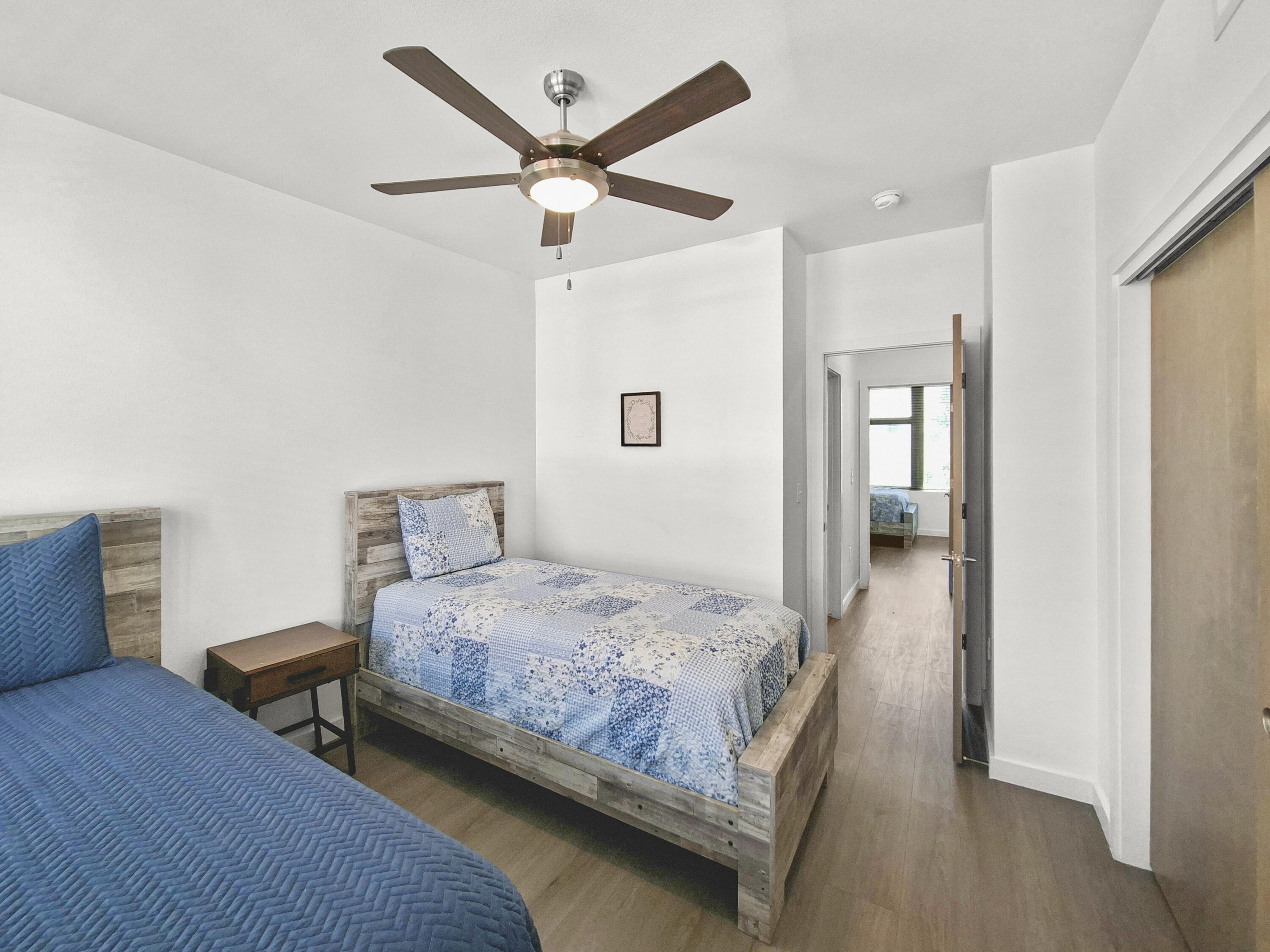 Photo 3 — 304 Titanium Street SW
