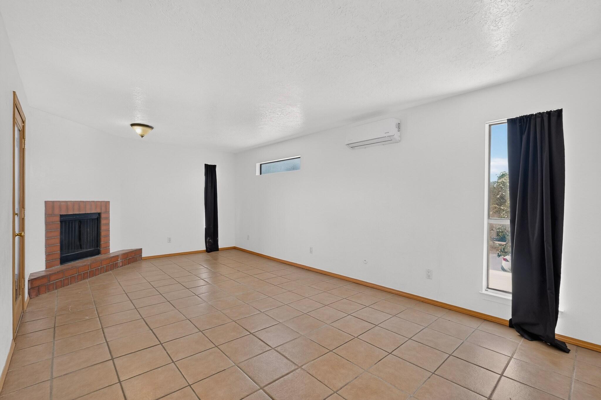 Photo 17 — 9007 Hendrix Road NE