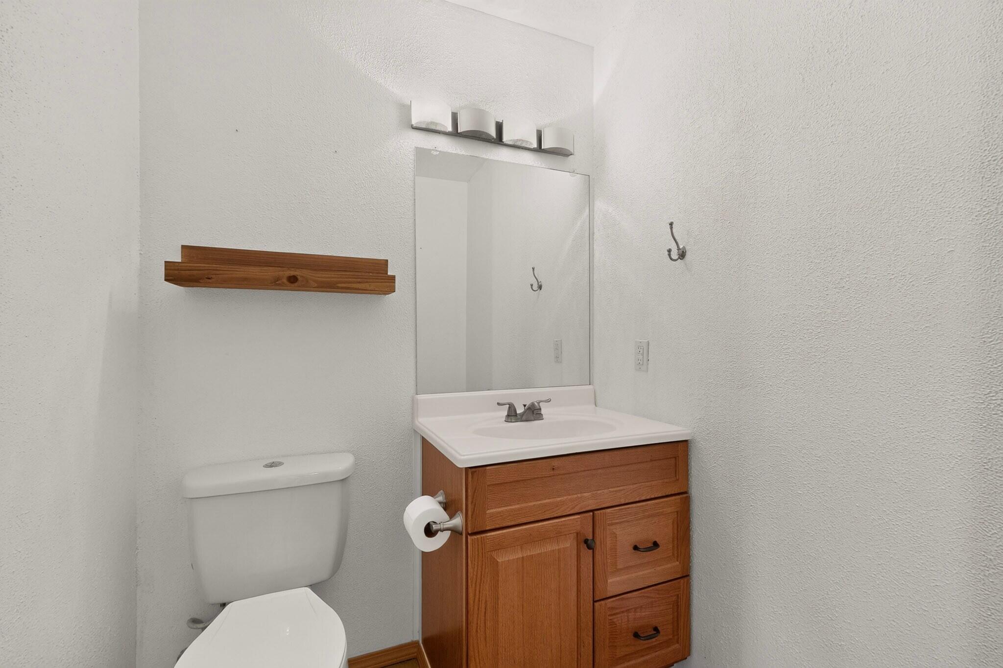 Photo 16 — 9007 Hendrix Road NE