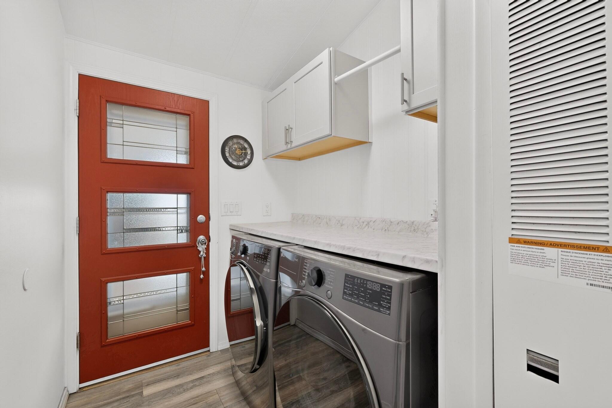 Photo 3 — 8512 Stream Street NE