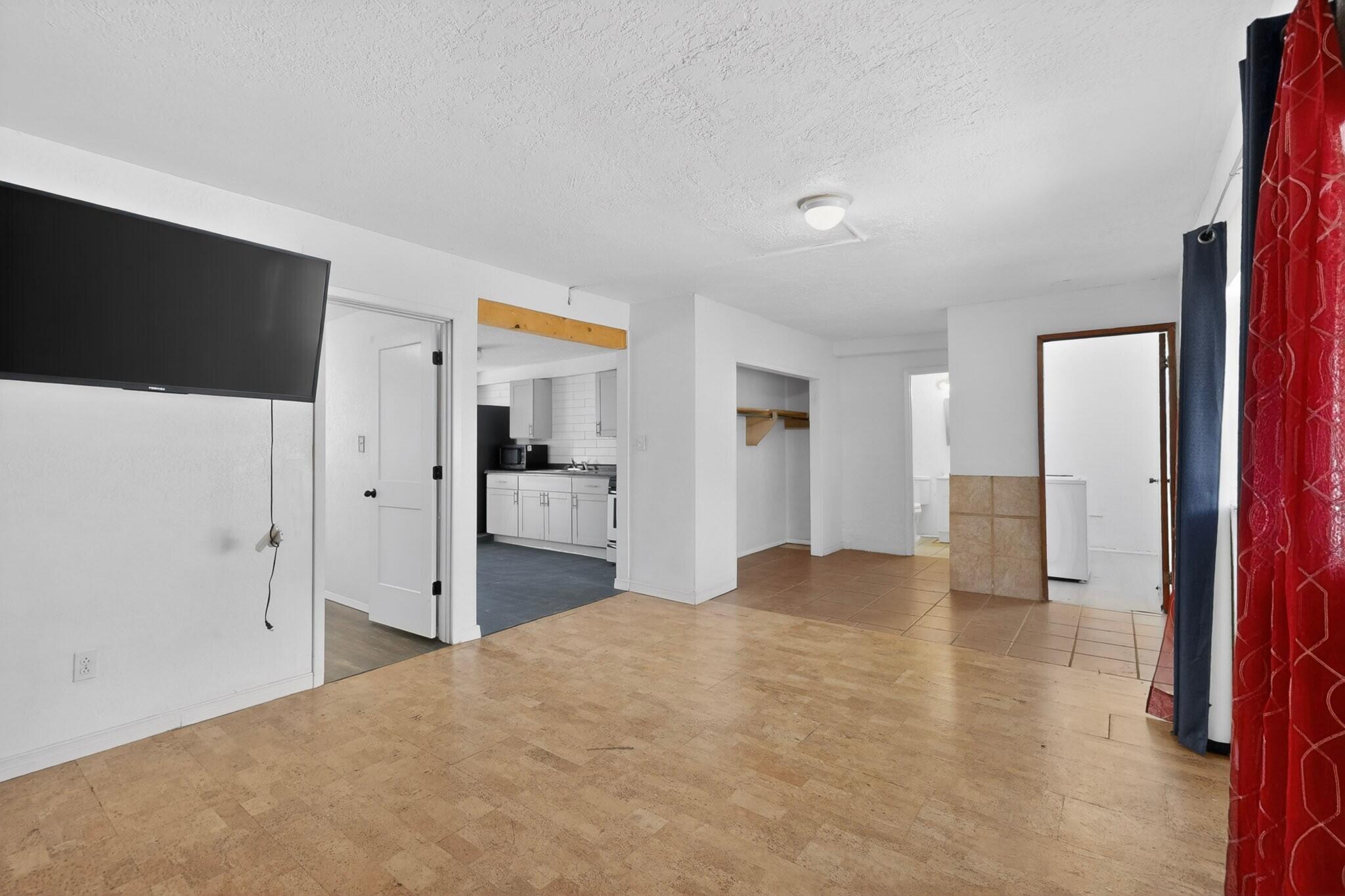 Photo 2 — 1007 21st Street NW