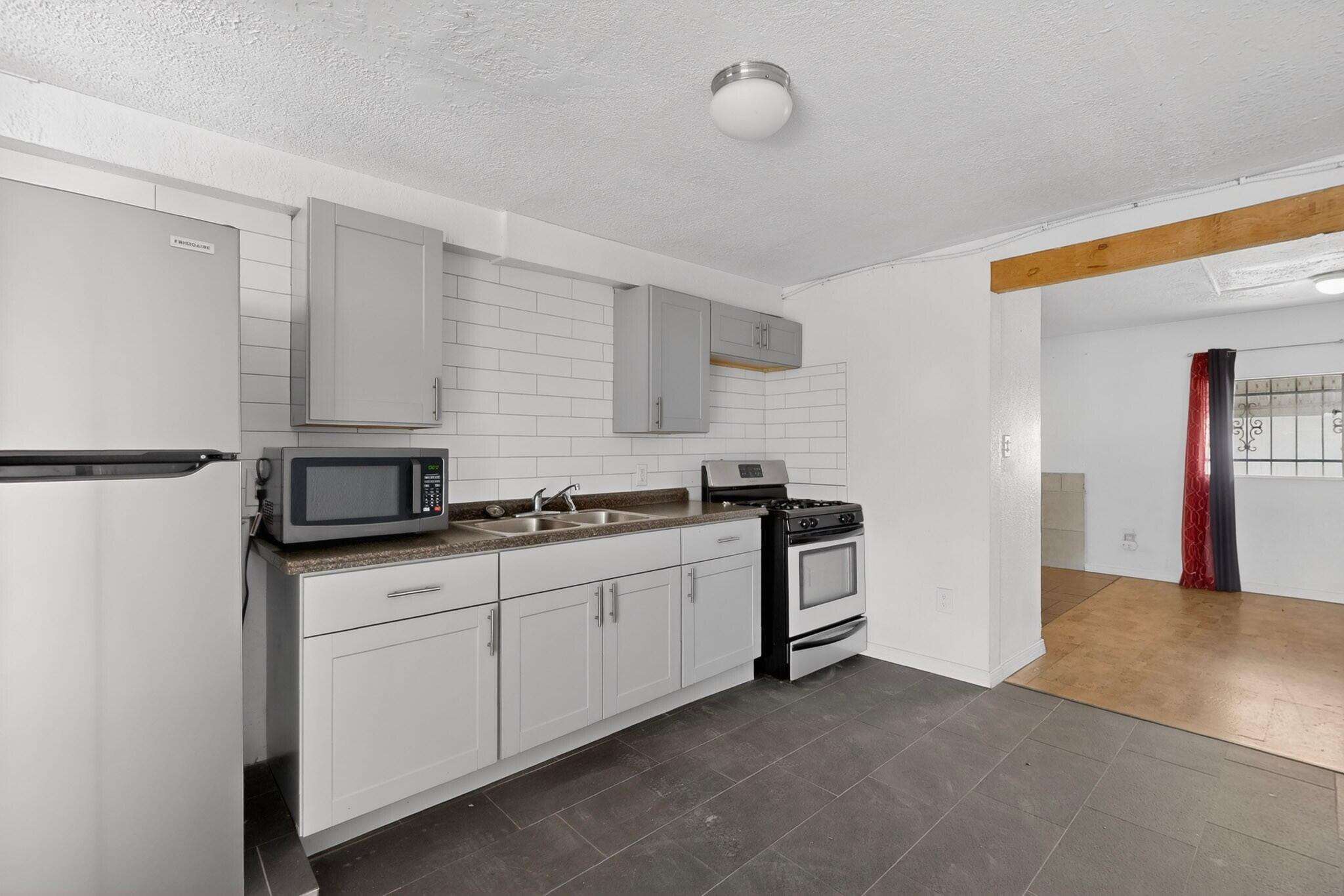 Photo 4 — 1007 21st Street NW