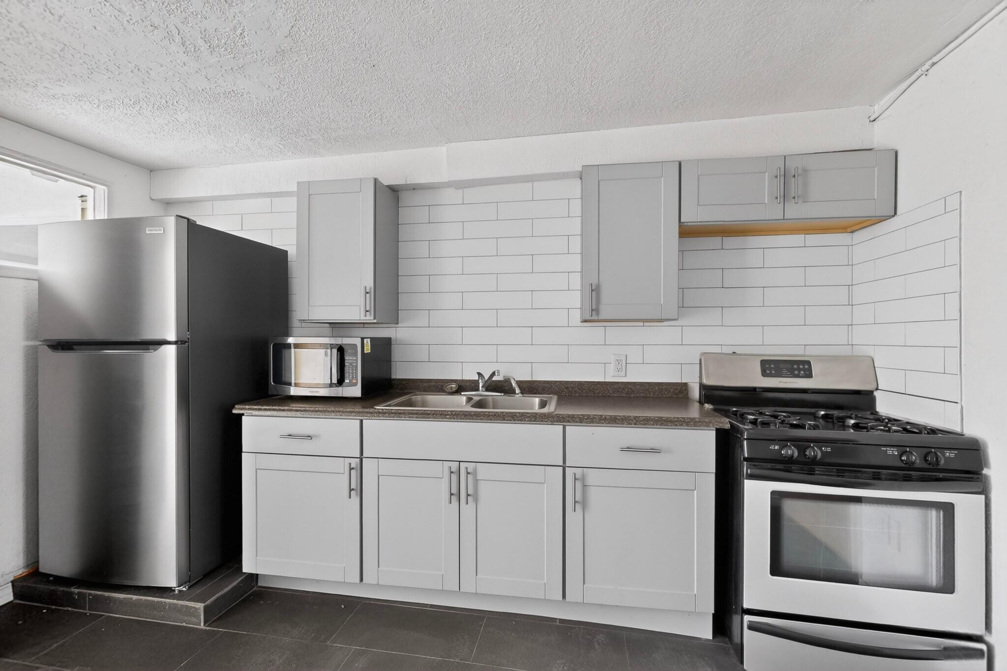 Photo 5 — 1007 21st Street NW