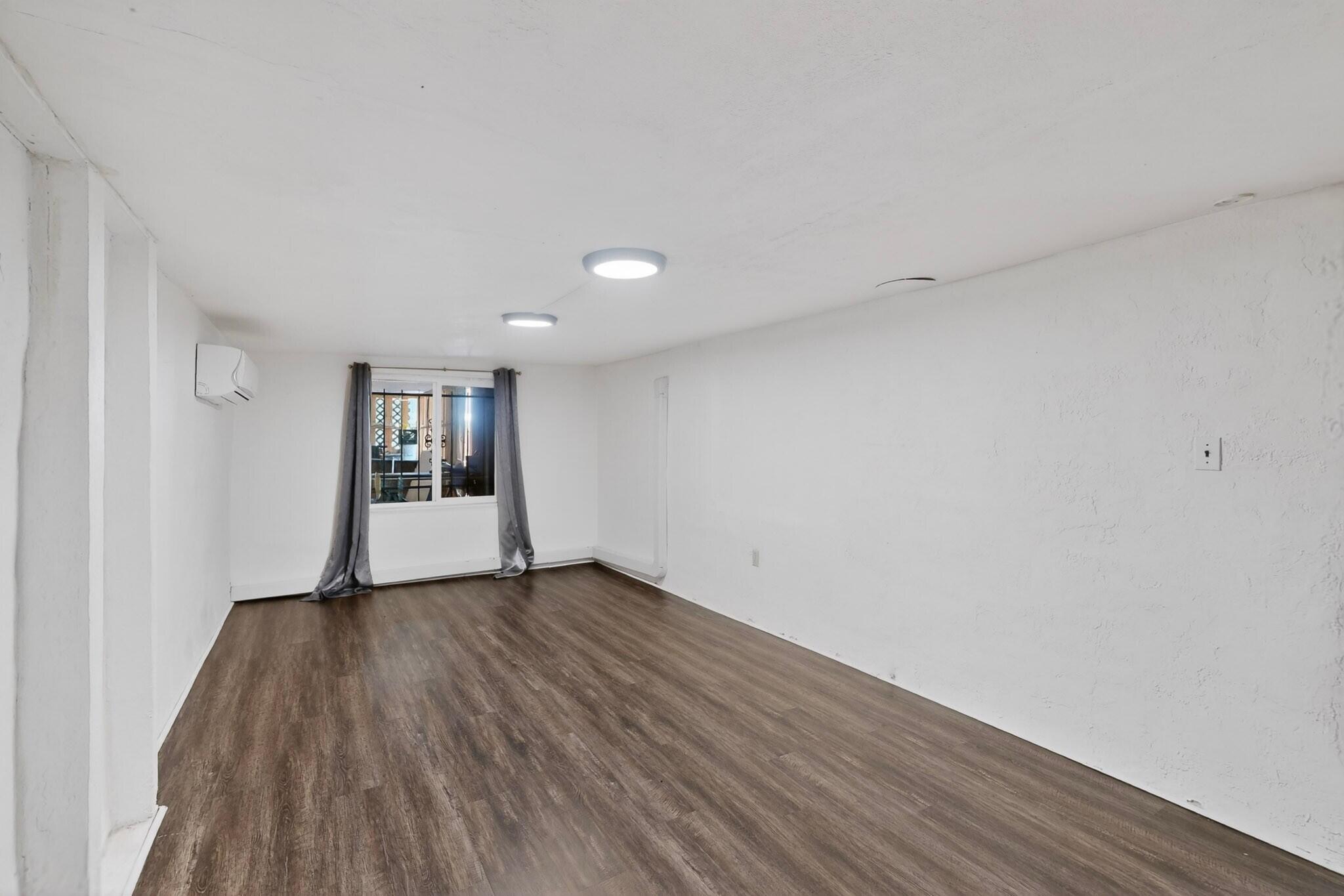Photo 9 — 1007 21st Street NW