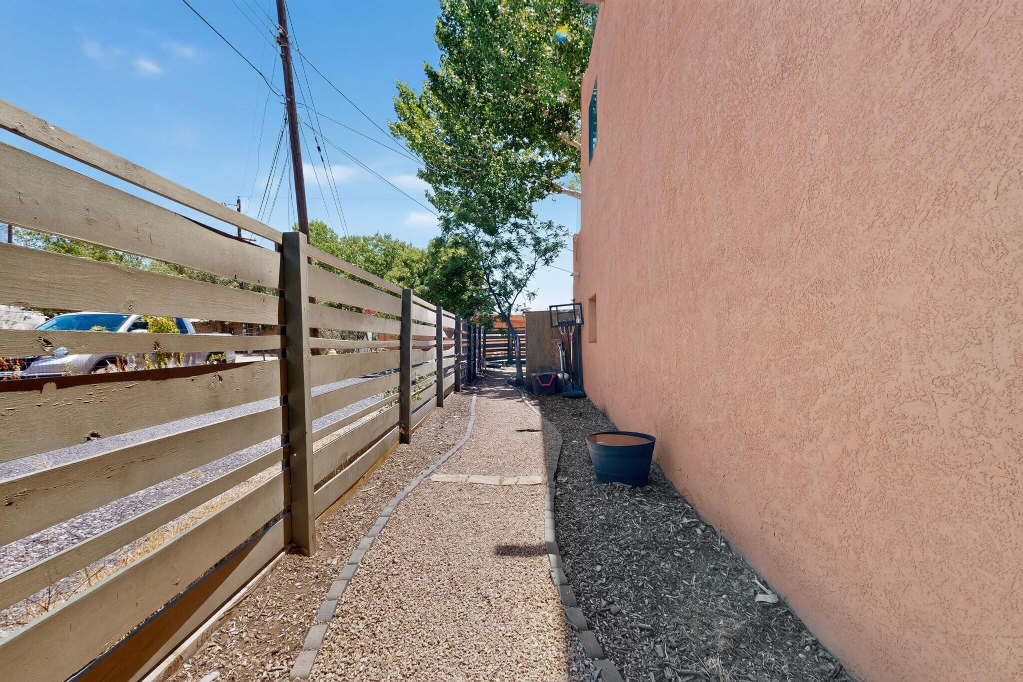 Photo 20 — 10029 Guadalupe Trail NW