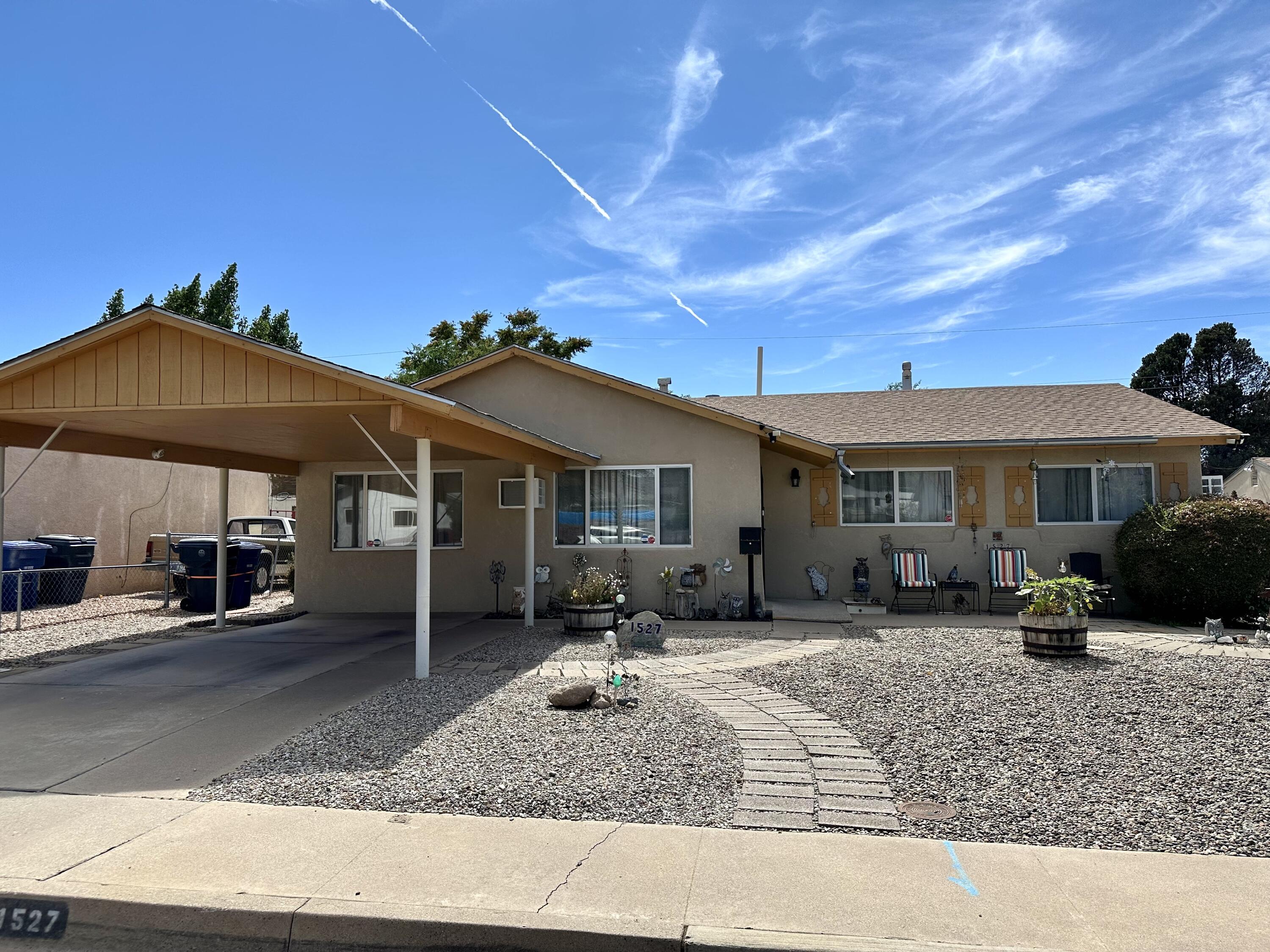 1527 Altez Street NE, Albuquerque, NM 87112