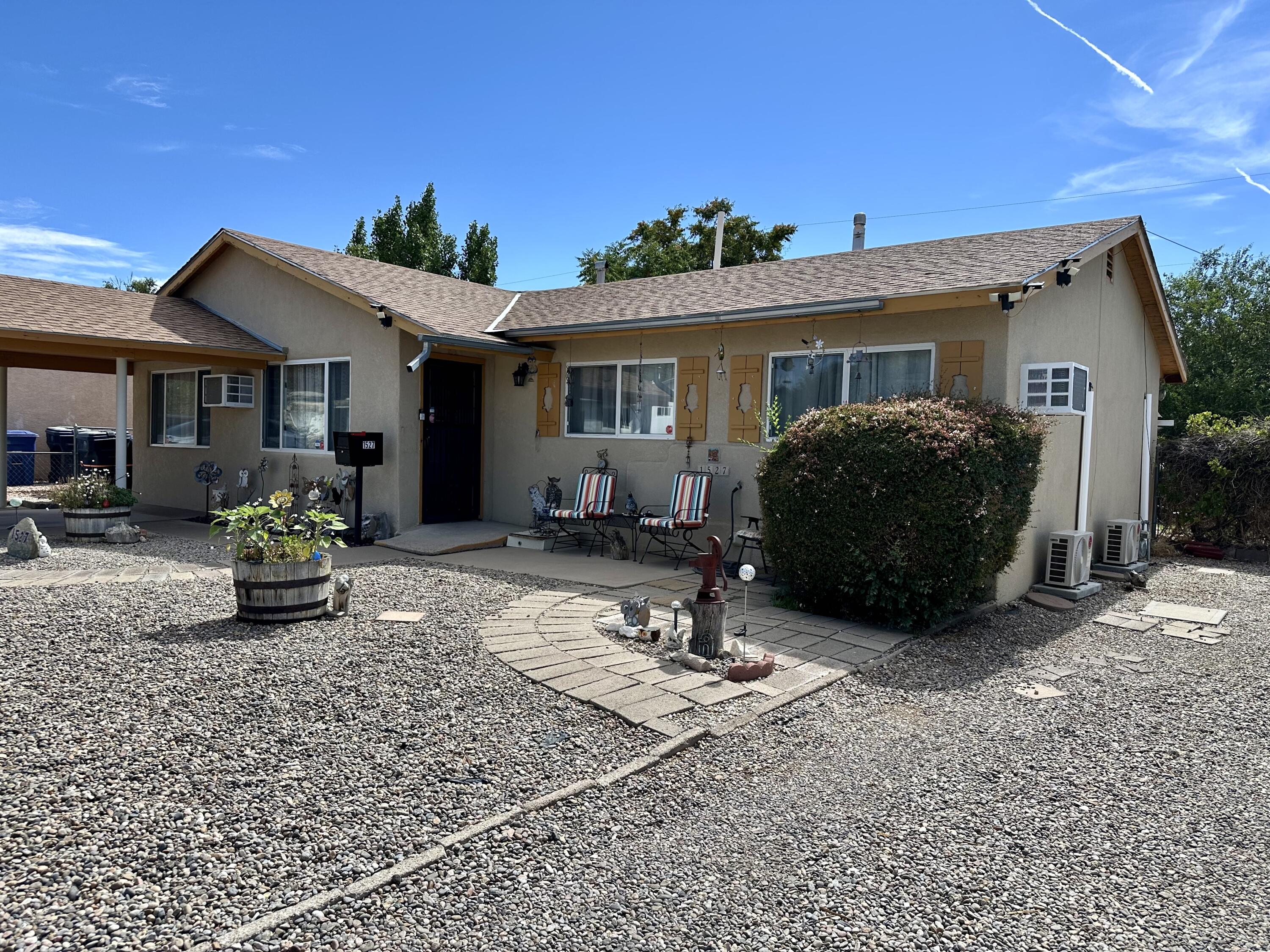 Photo 13 — 1527 Altez Street NE