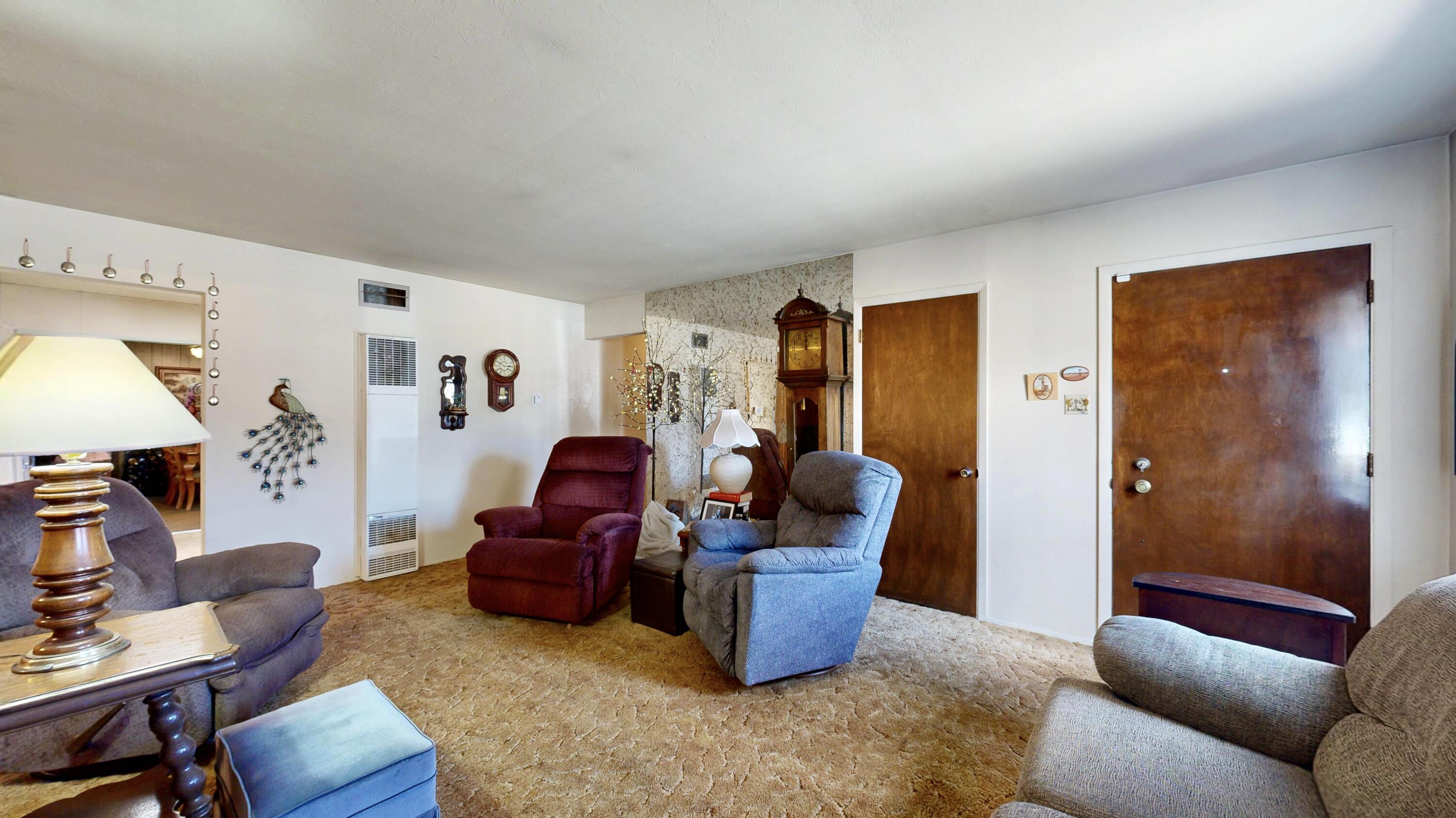 Photo 5 — 1527 Altez Street NE
