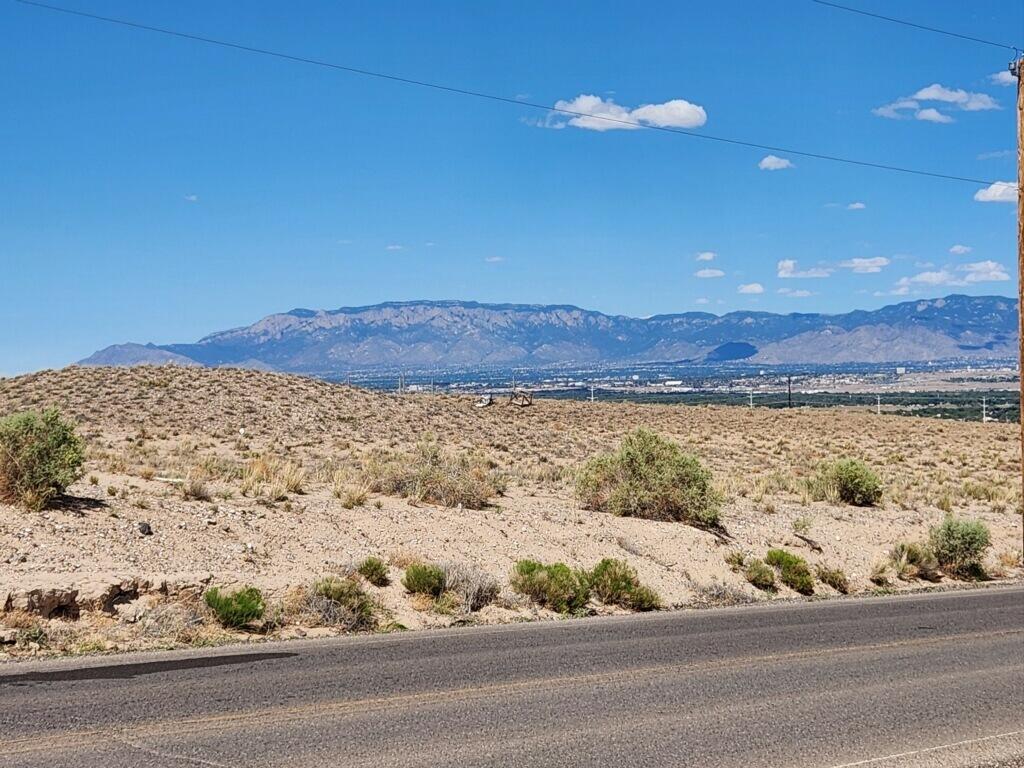 On Pajarito (DFE) Road SW, Albuquerque, NM 87121