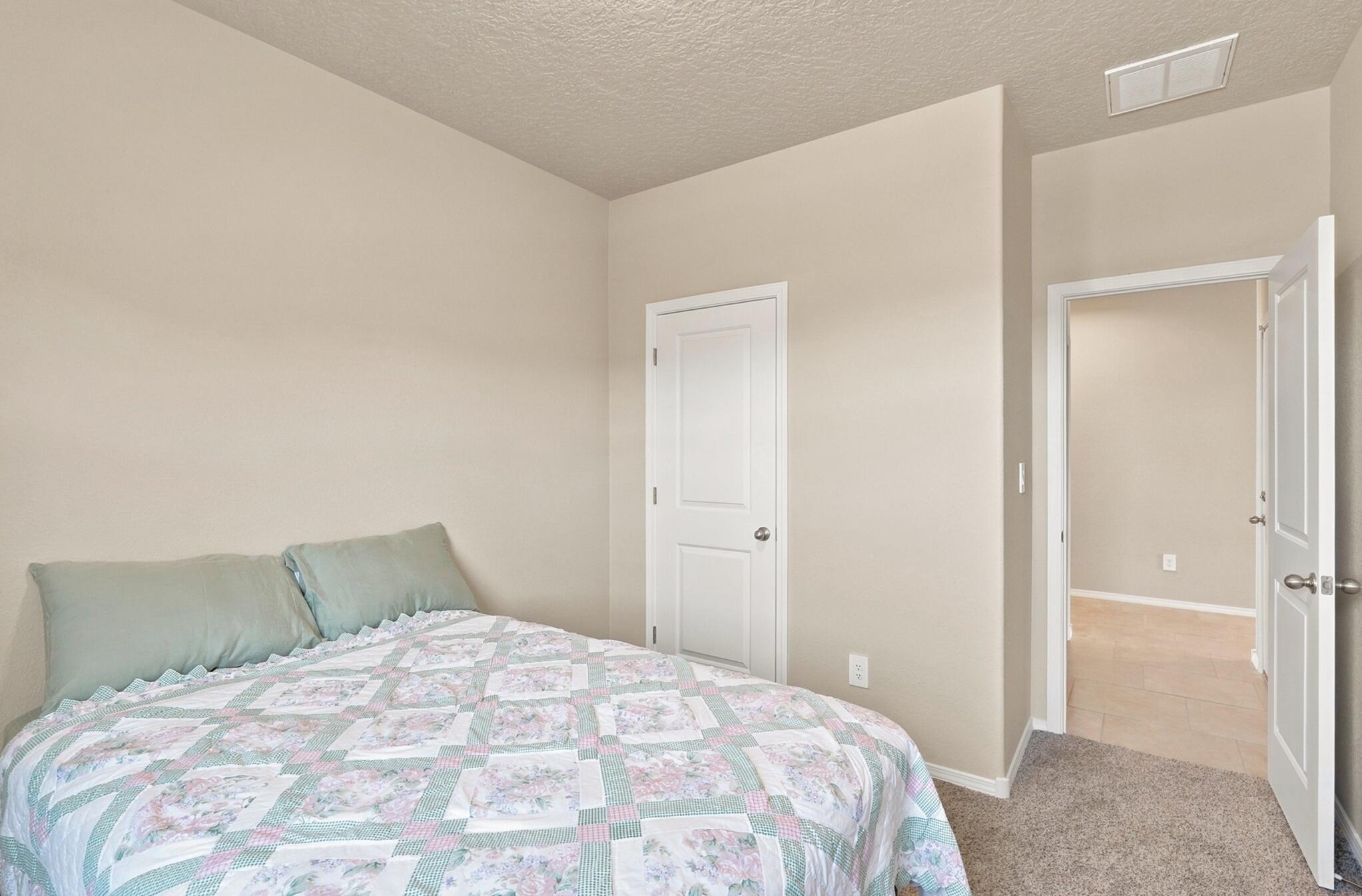Photo 18 — 2051 Silver Dollar Street SE
