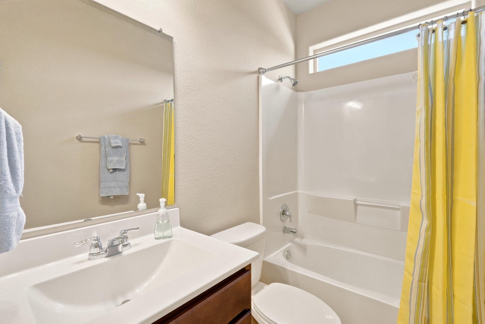 Photo 13 — 2051 Silver Dollar Street SE