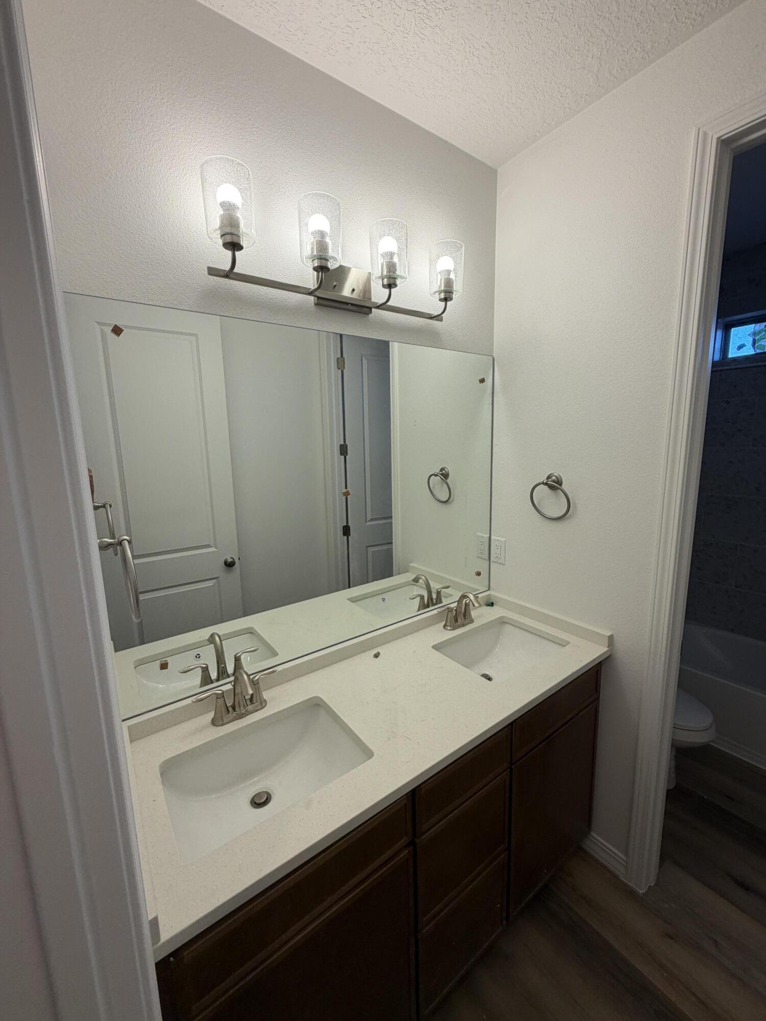 Photo 9 — 6911 Ava Road NE