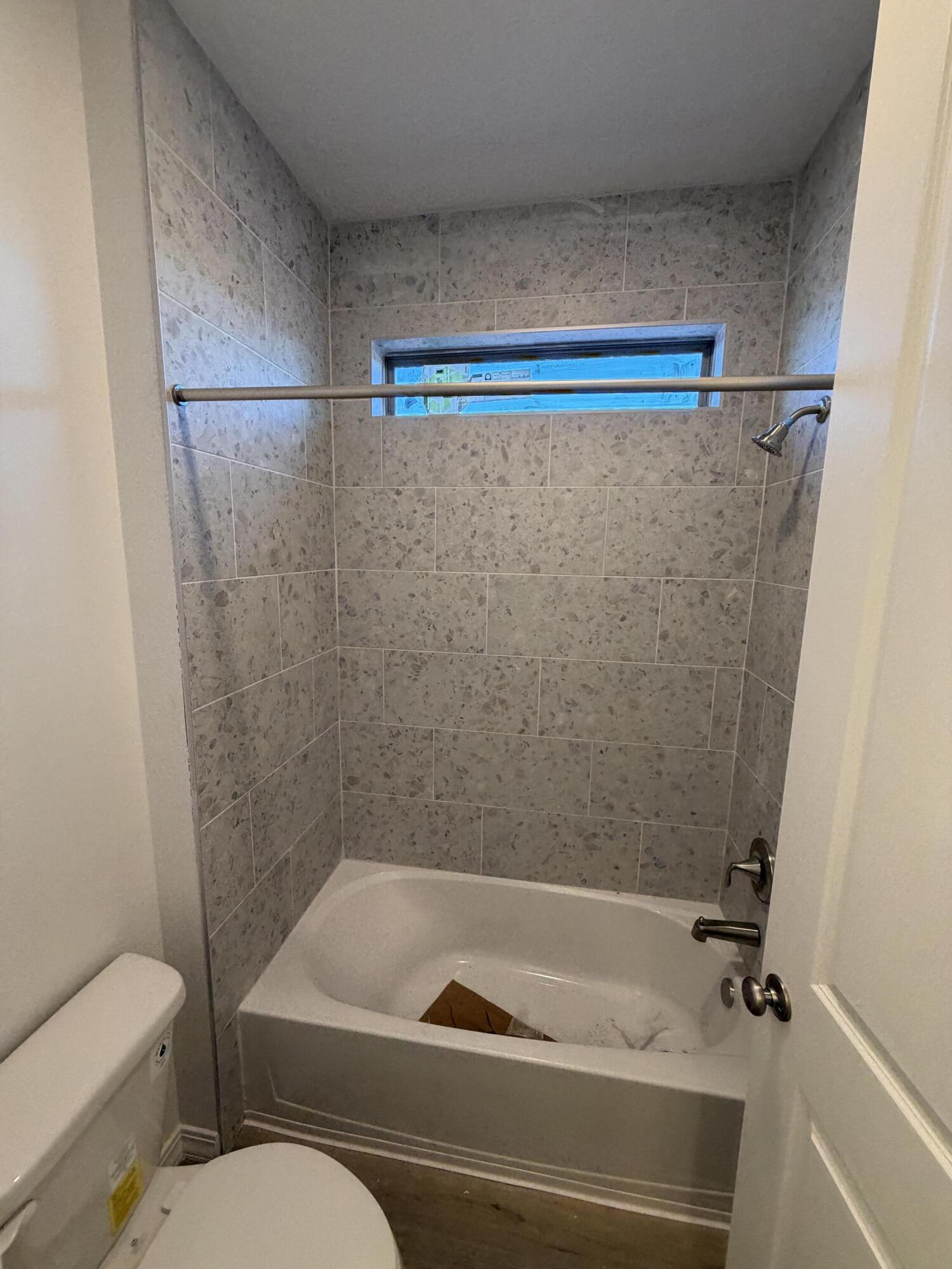 Photo 4 — 6911 Ava Road NE
