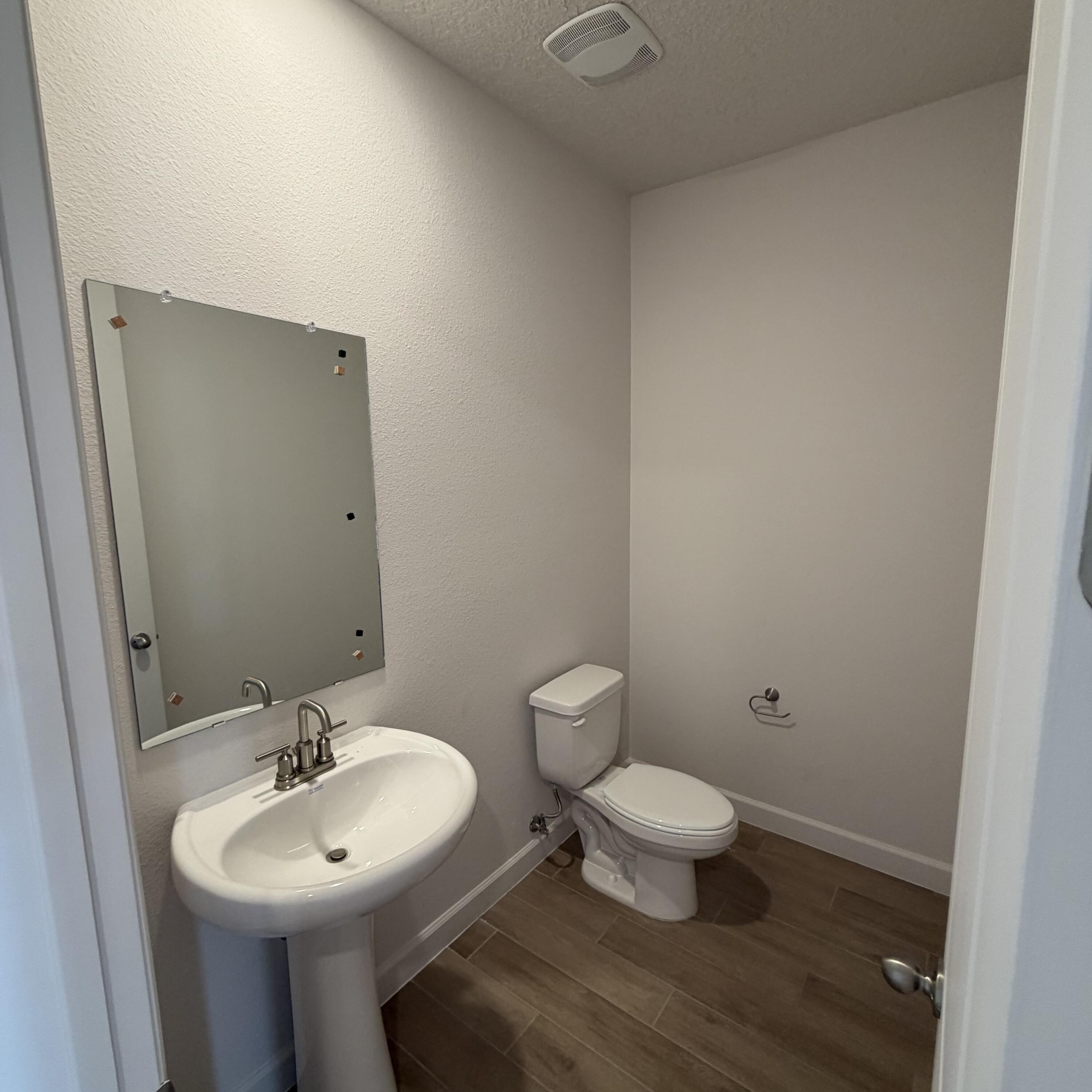 Photo 13 — 2464 Marble Avenue NE