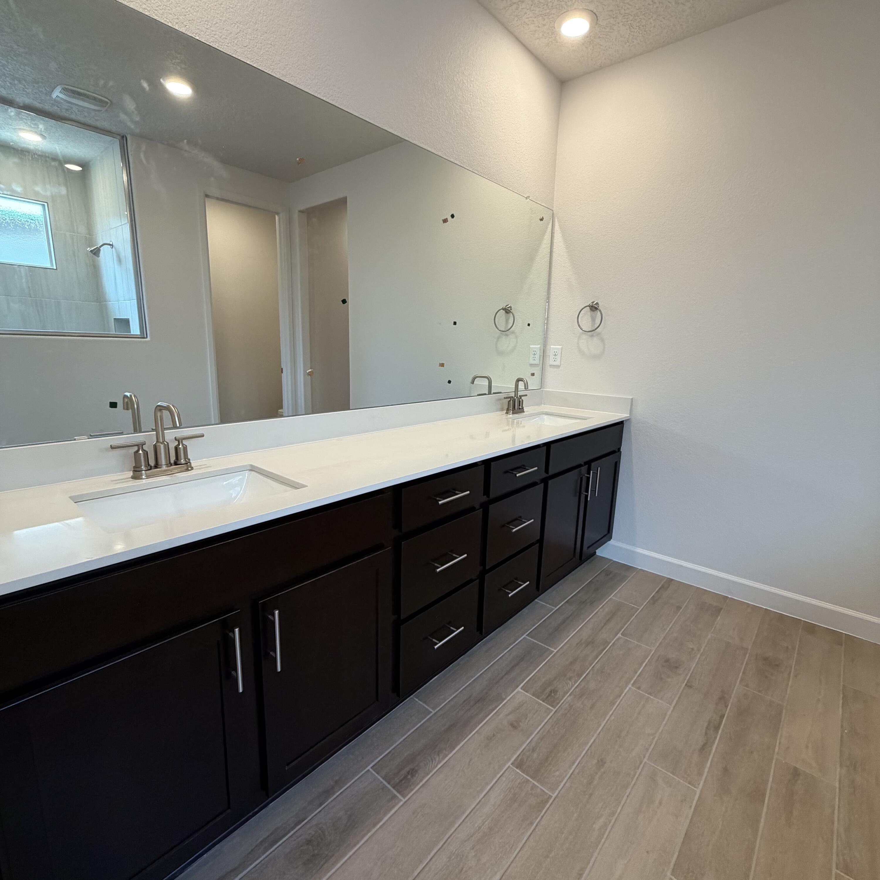 Photo 5 — 2464 Marble Avenue NE