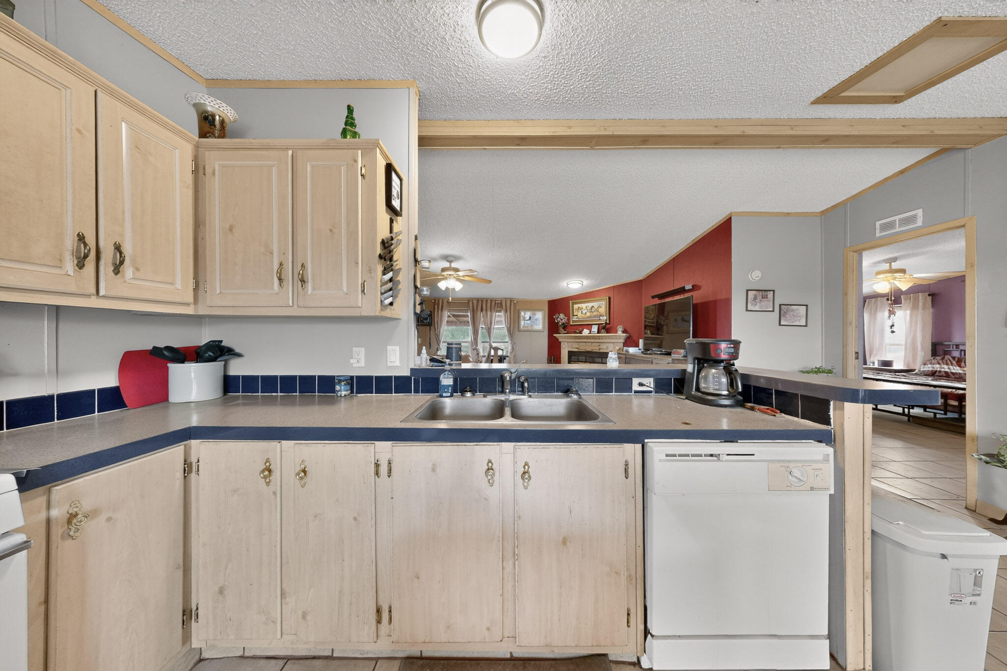 Photo 5 — 510 Don Lyles Drive