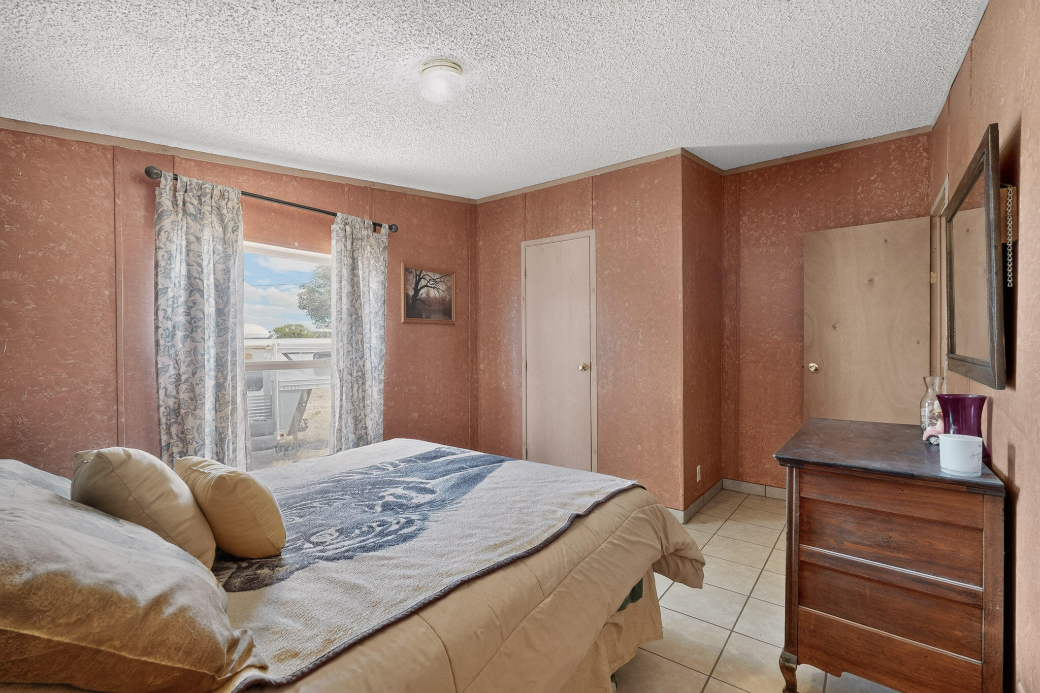 Photo 15 — 510 Don Lyles Drive