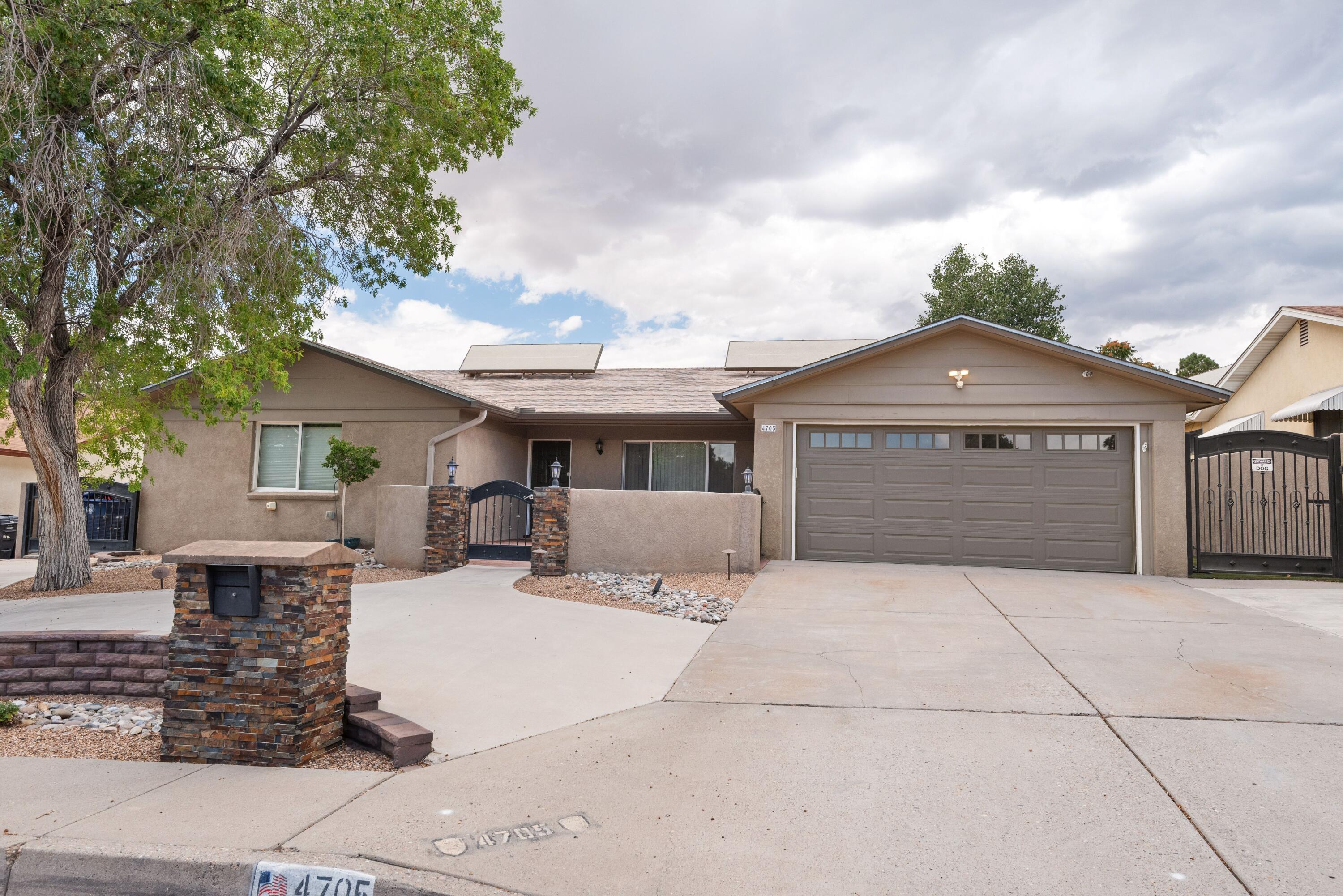 4705 Oahu Drive NE, Albuquerque, NM 87111