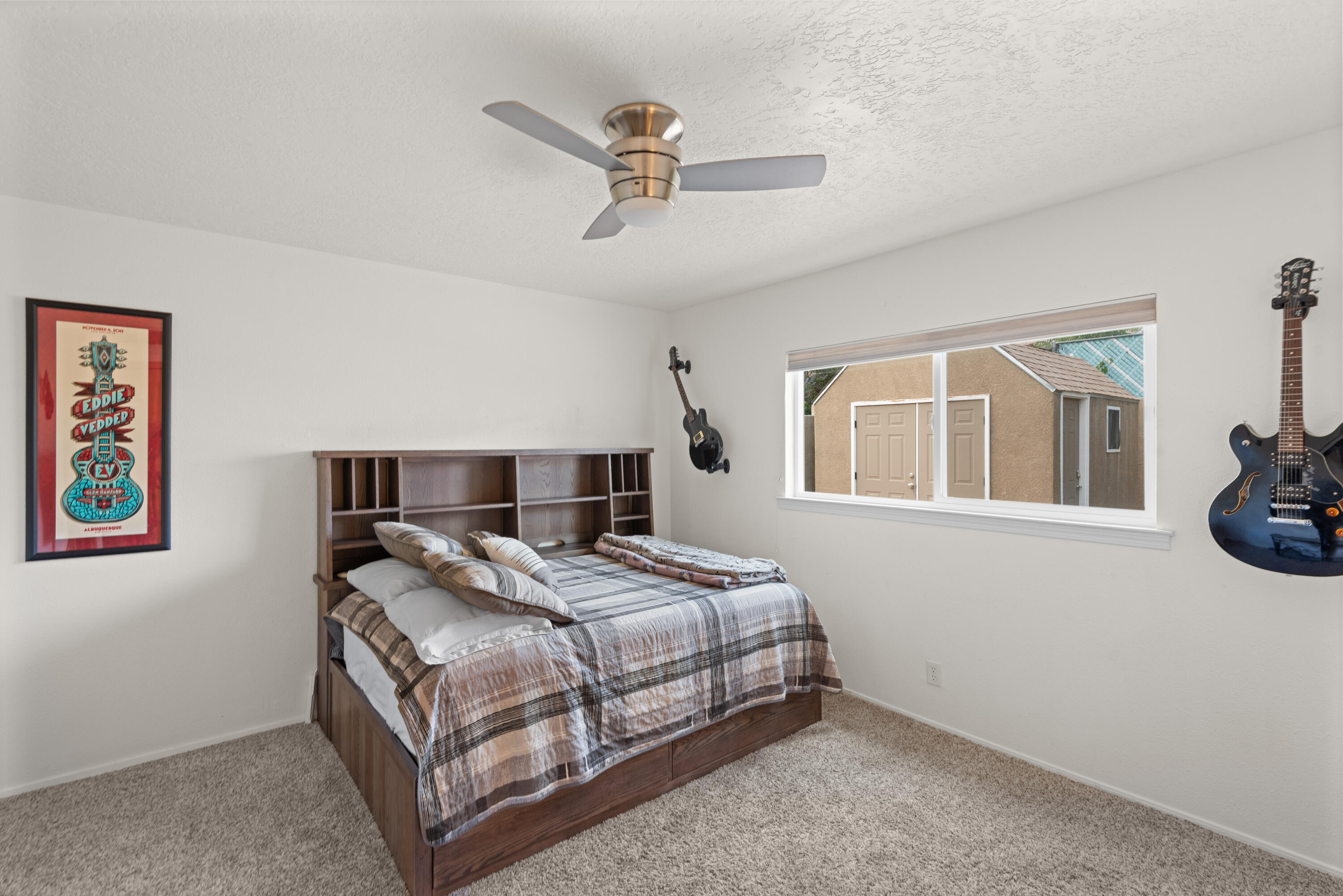 Photo 13 — 4705 Oahu Drive NE