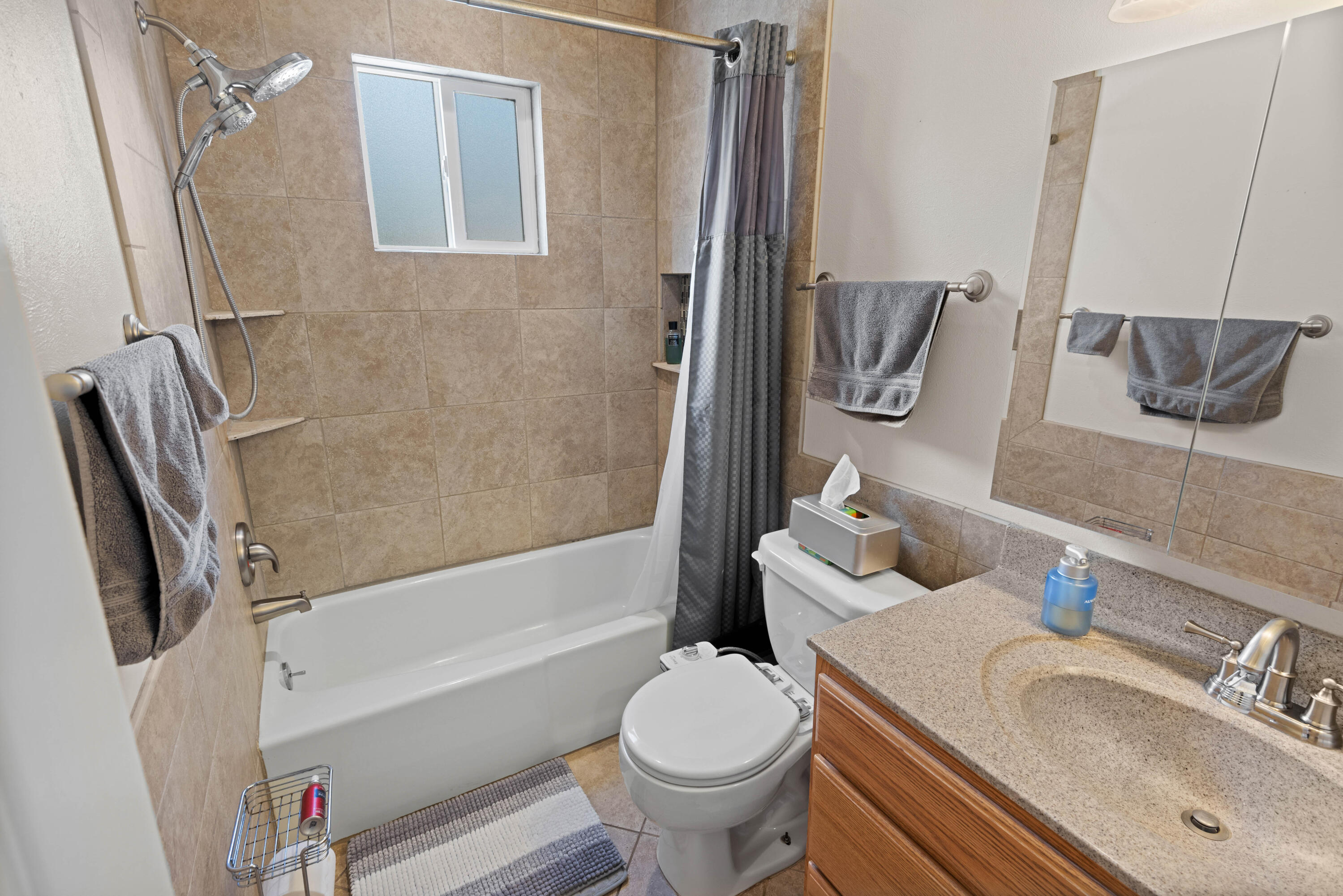Photo 15 — 4705 Oahu Drive NE