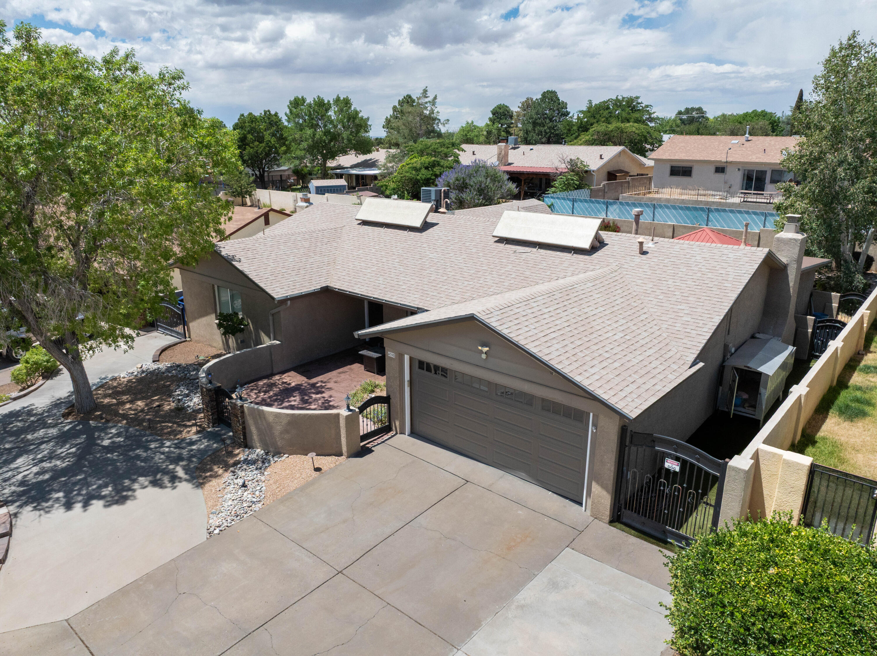 Photo 11 — 4705 Oahu Drive NE
