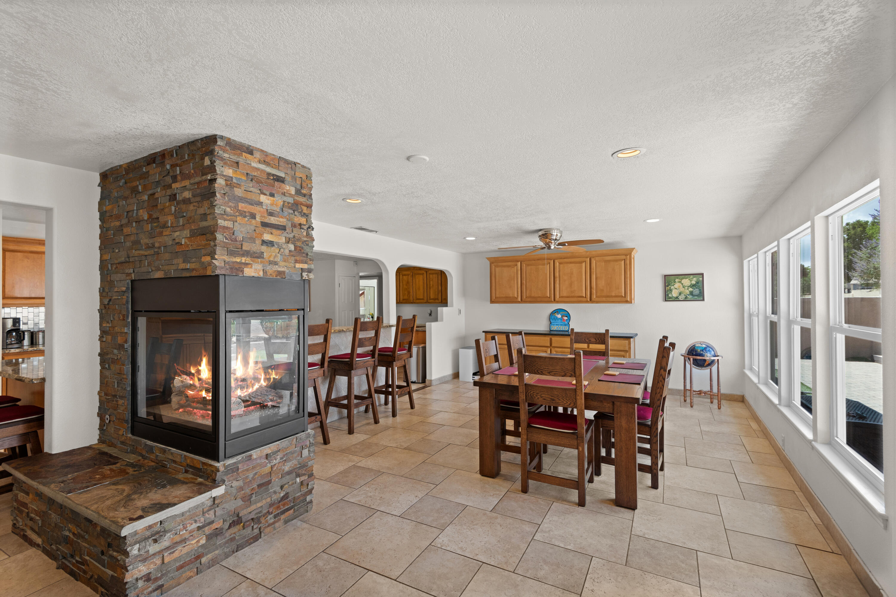 Photo 16 — 4705 Oahu Drive NE