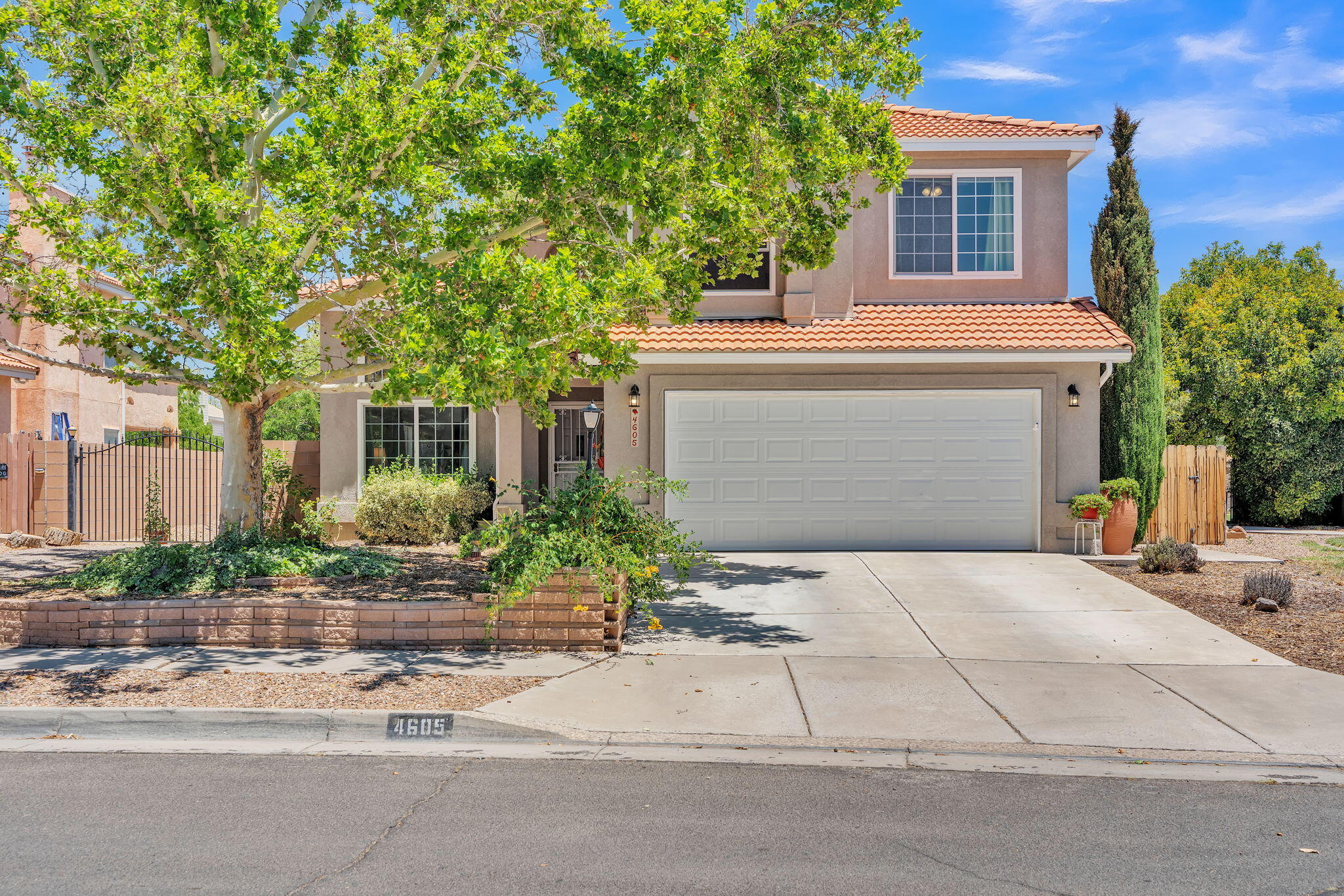 4605 Mesa Encantada Court NW