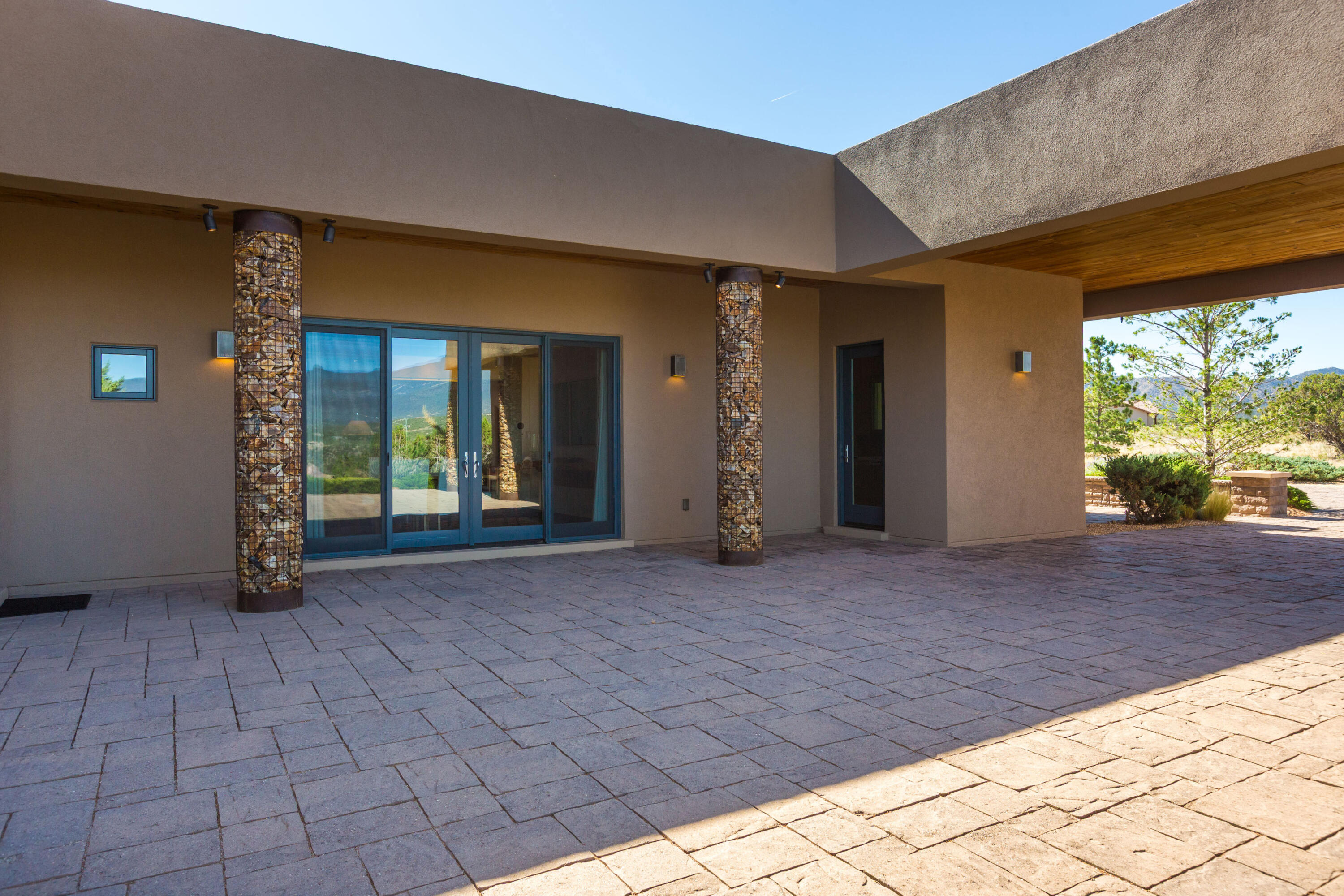 Photo 11 — 117 Turquoise Drive