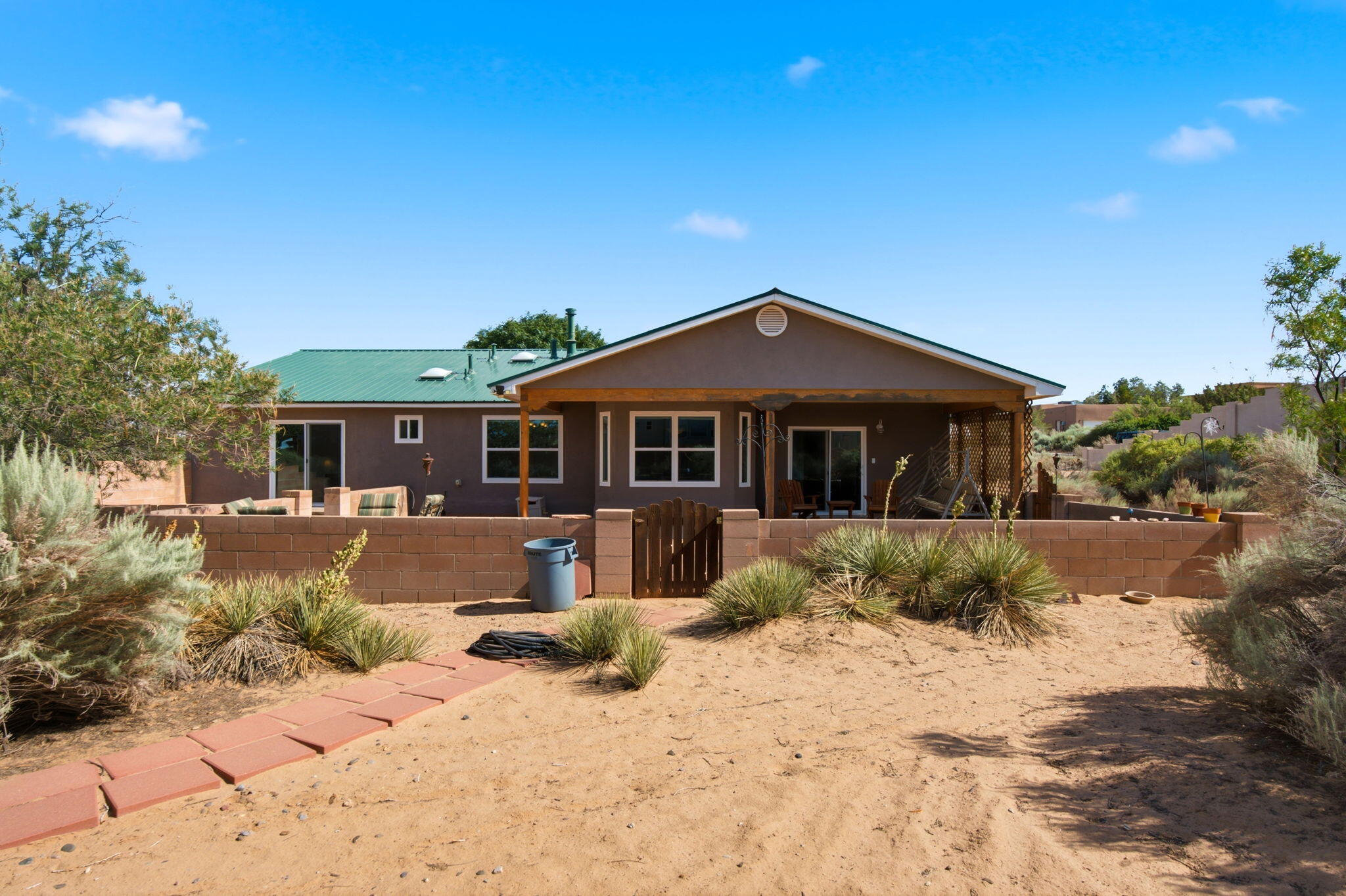 Photo 5 — 2405 Flagstone Road NE