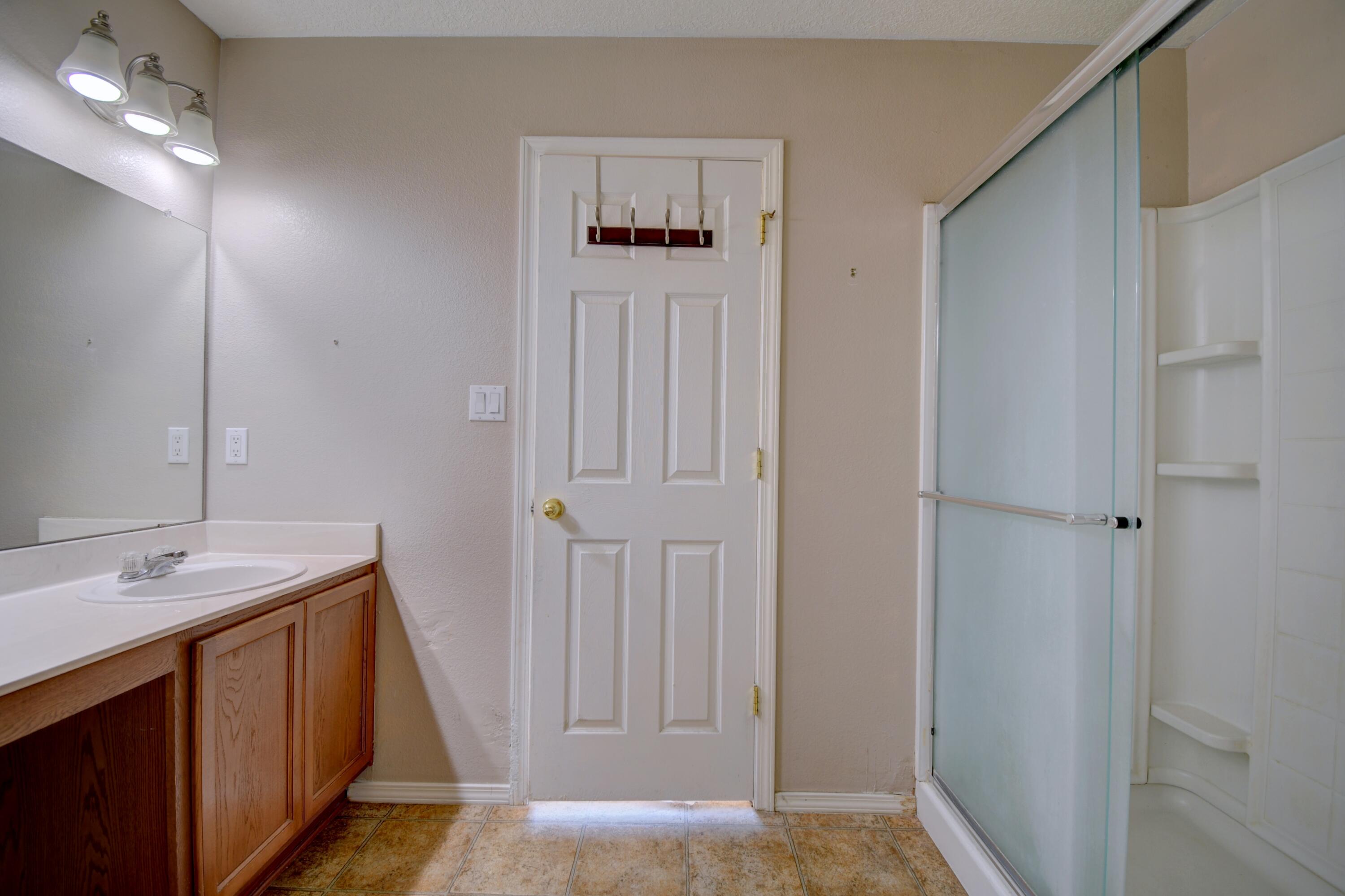 Photo 4 — 3704 Clear Creek Road NE