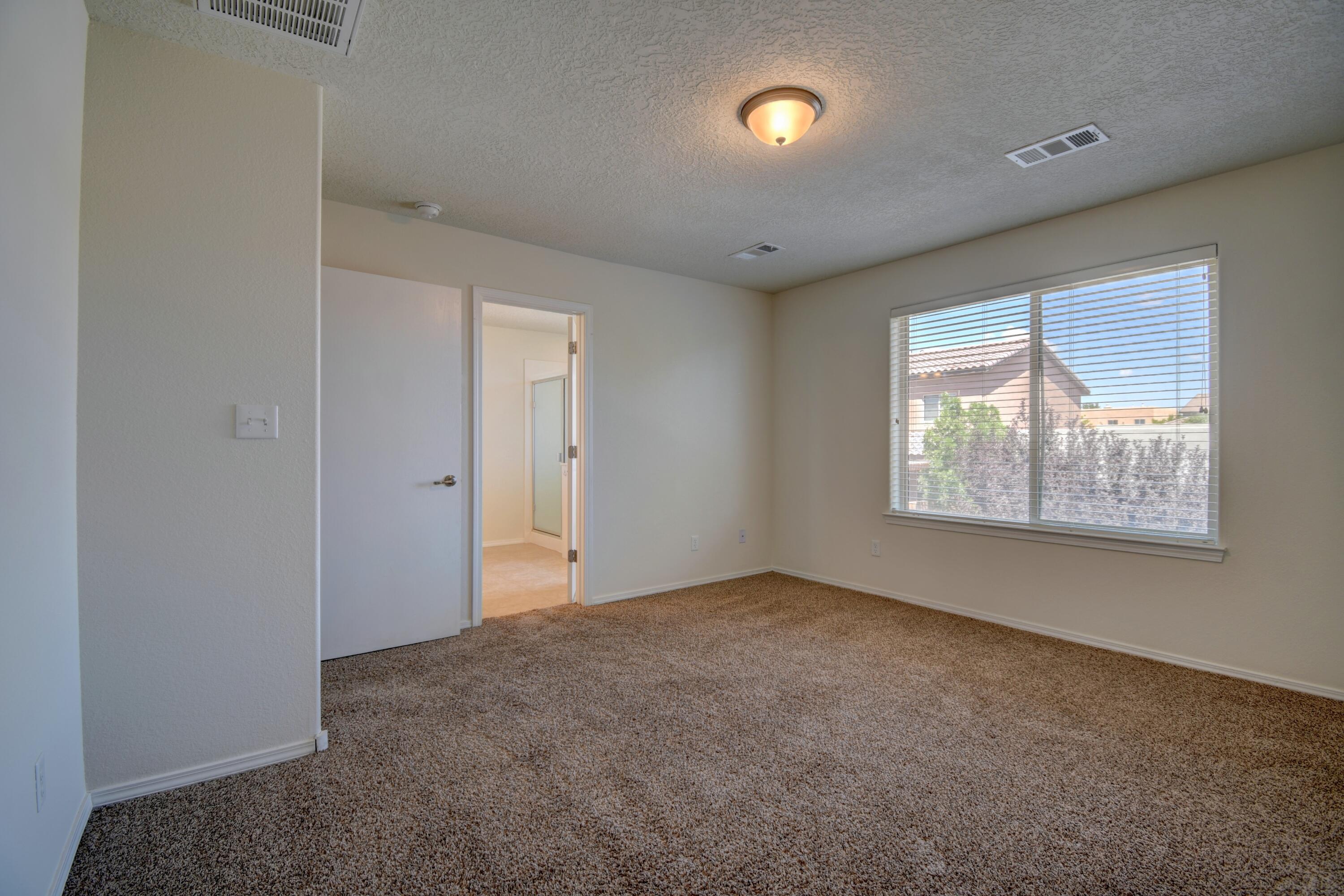 Photo 11 — 5835 Fossil Road NW