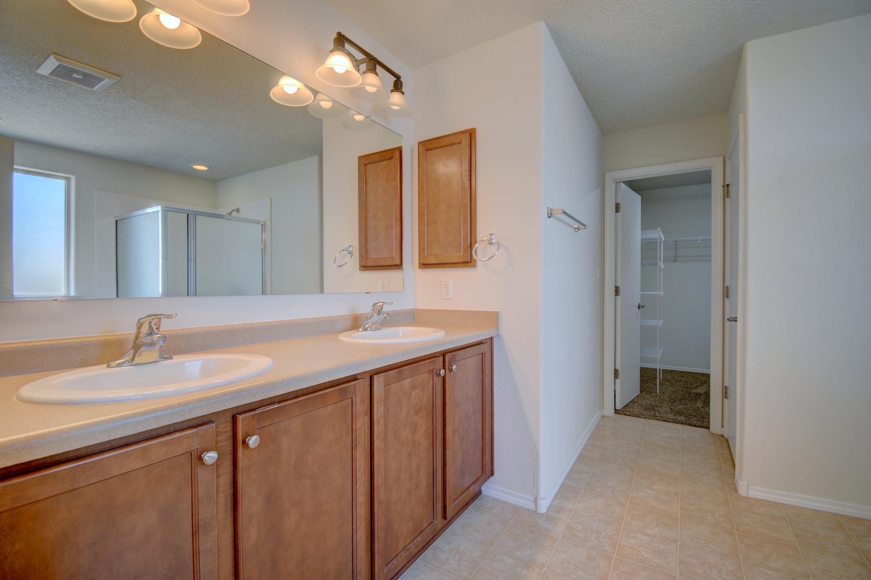Photo 12 — 5835 Fossil Road NW