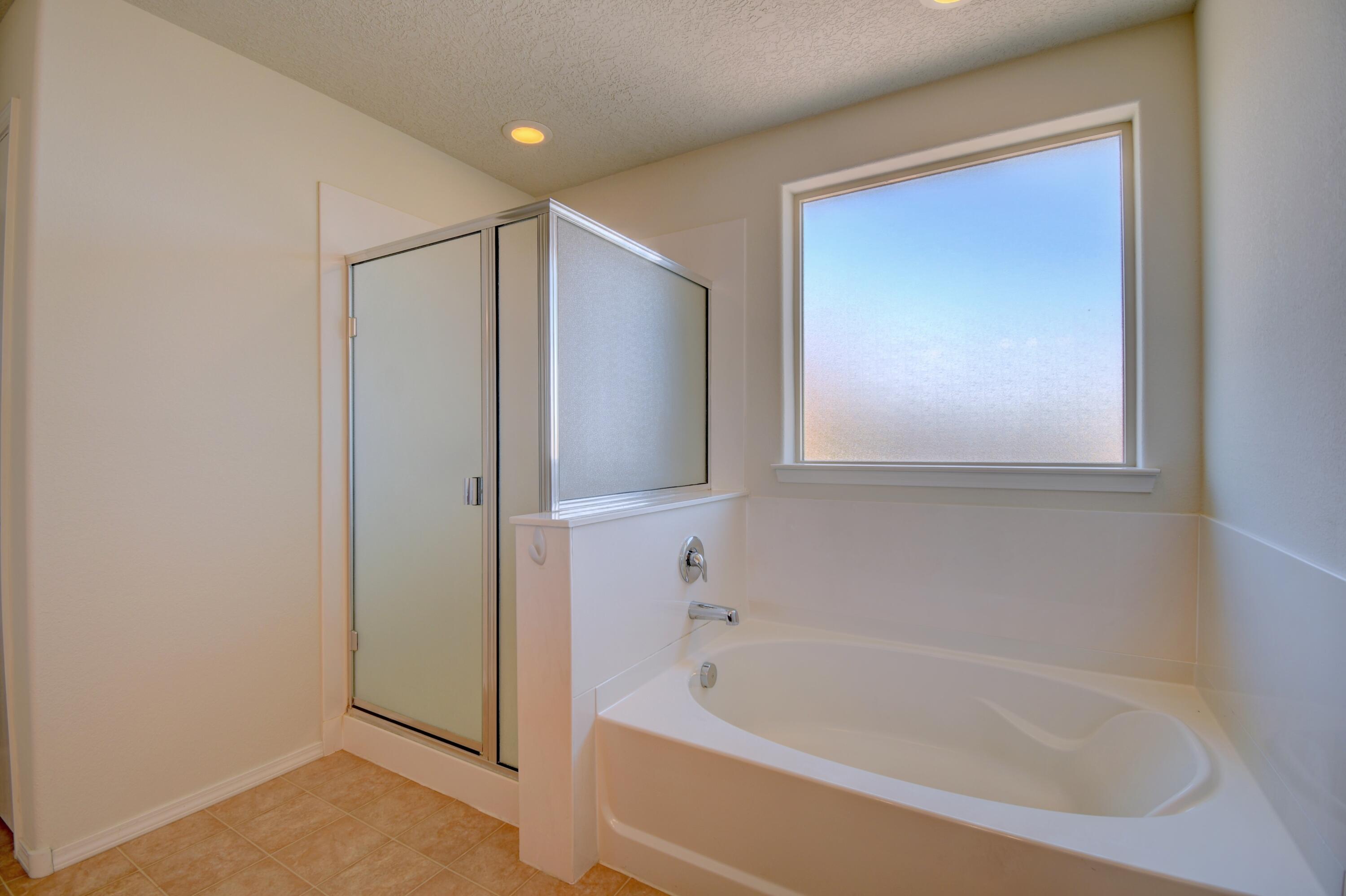 Photo 13 — 5835 Fossil Road NW