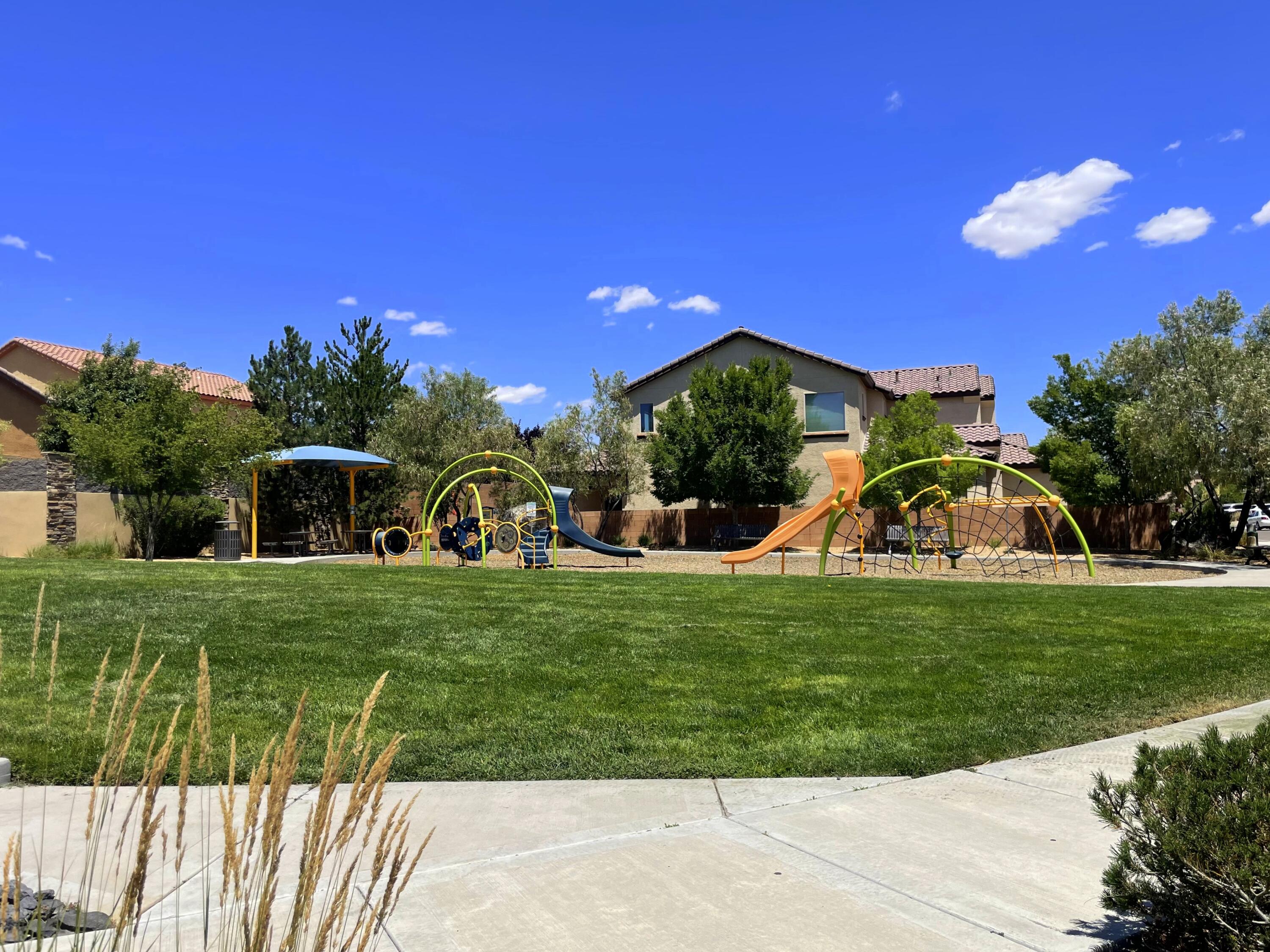 Photo 10 — 5835 Fossil Road NW